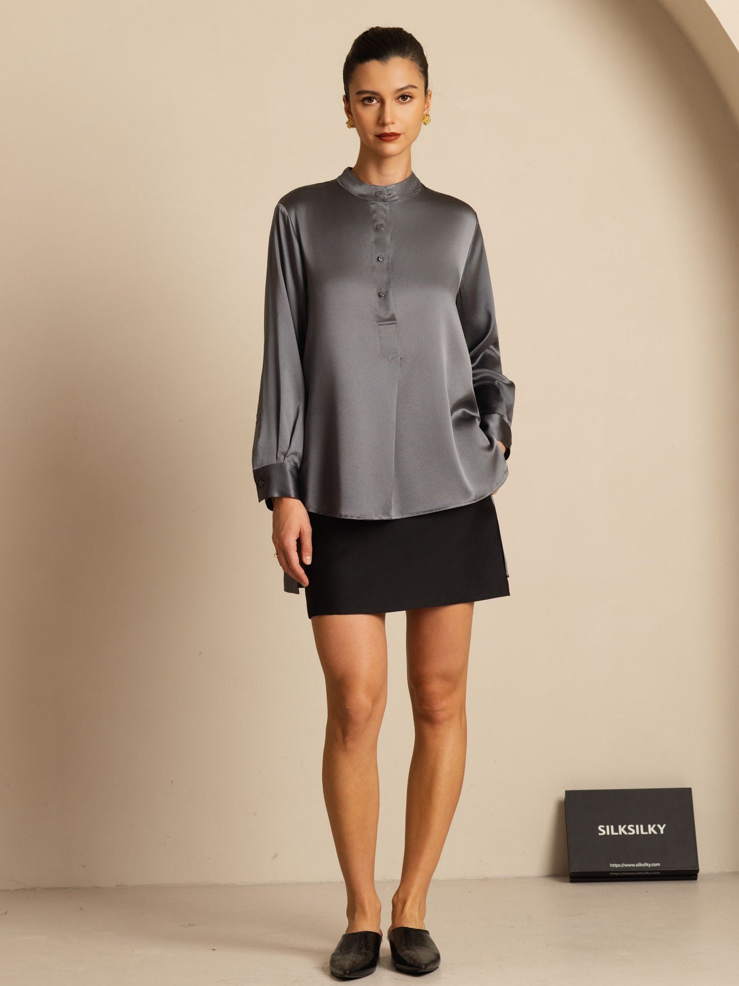 Rosstef 19Momme Silk Flex Stand Collar High-Low Bluse