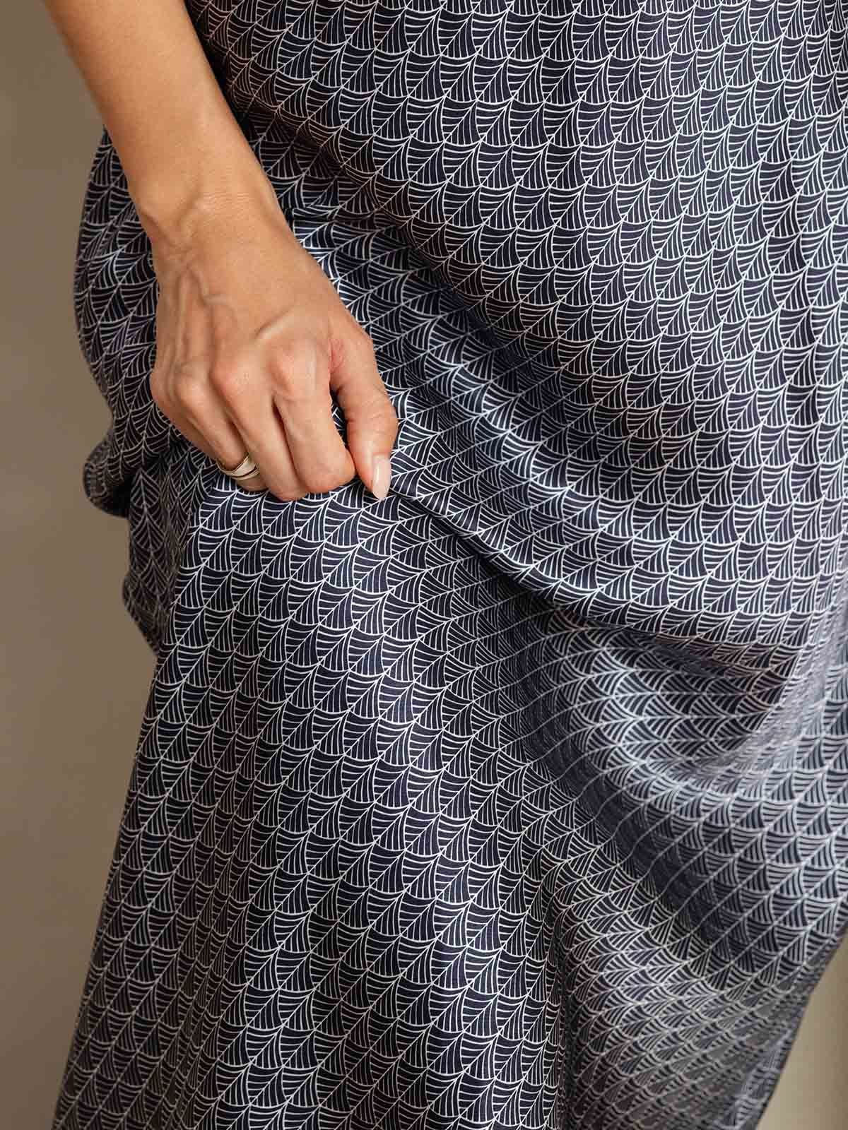 Rosstef 19Momme Silk Navy Ginkgo Print V Neck Midi Dress