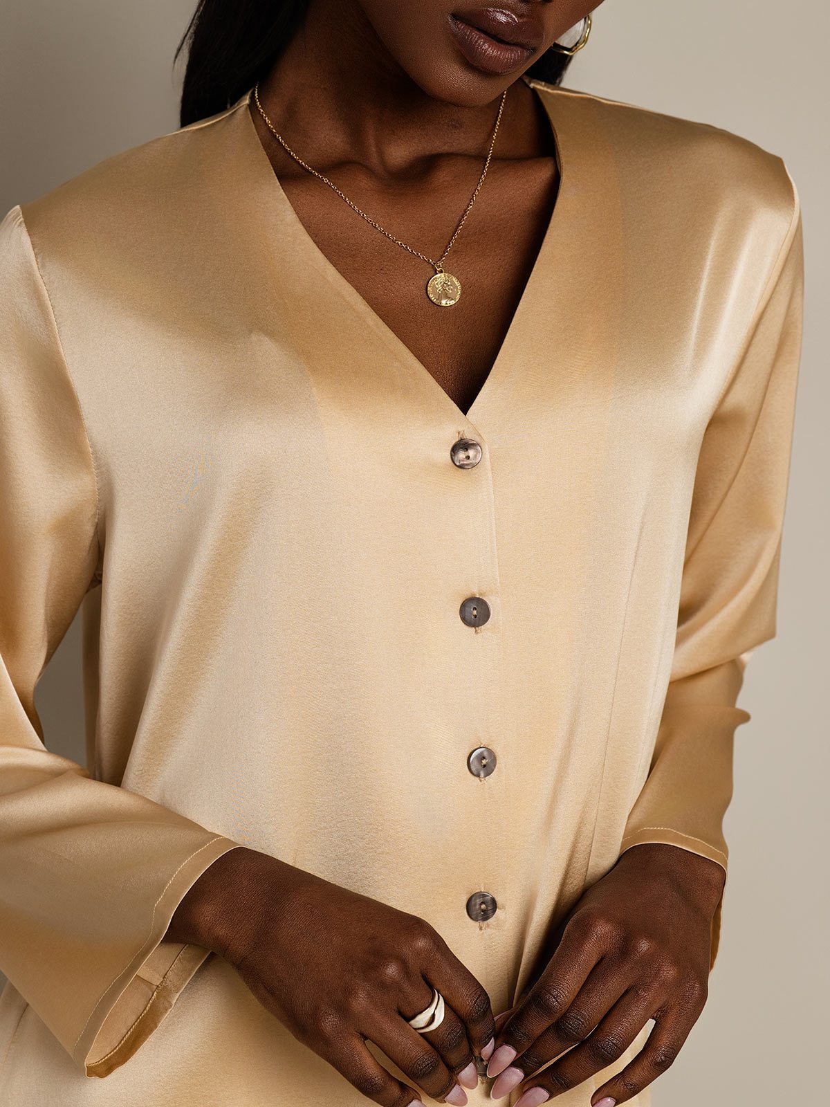 Rosstef 19Momme Silk Long Sleeve V-Neck Blouse