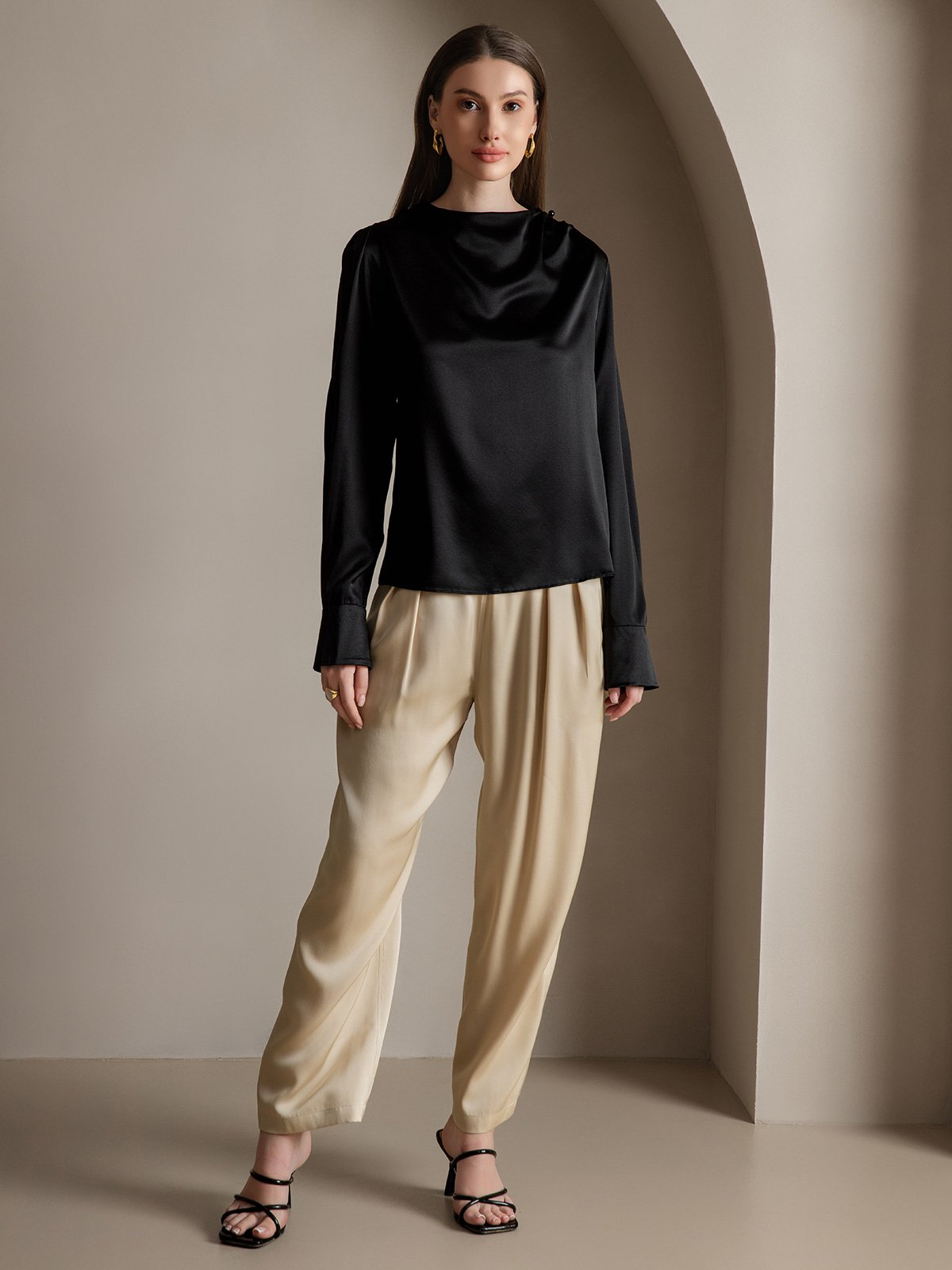 Rosstef 19Momme Silk Long Sleeve Boat Neck Blouse