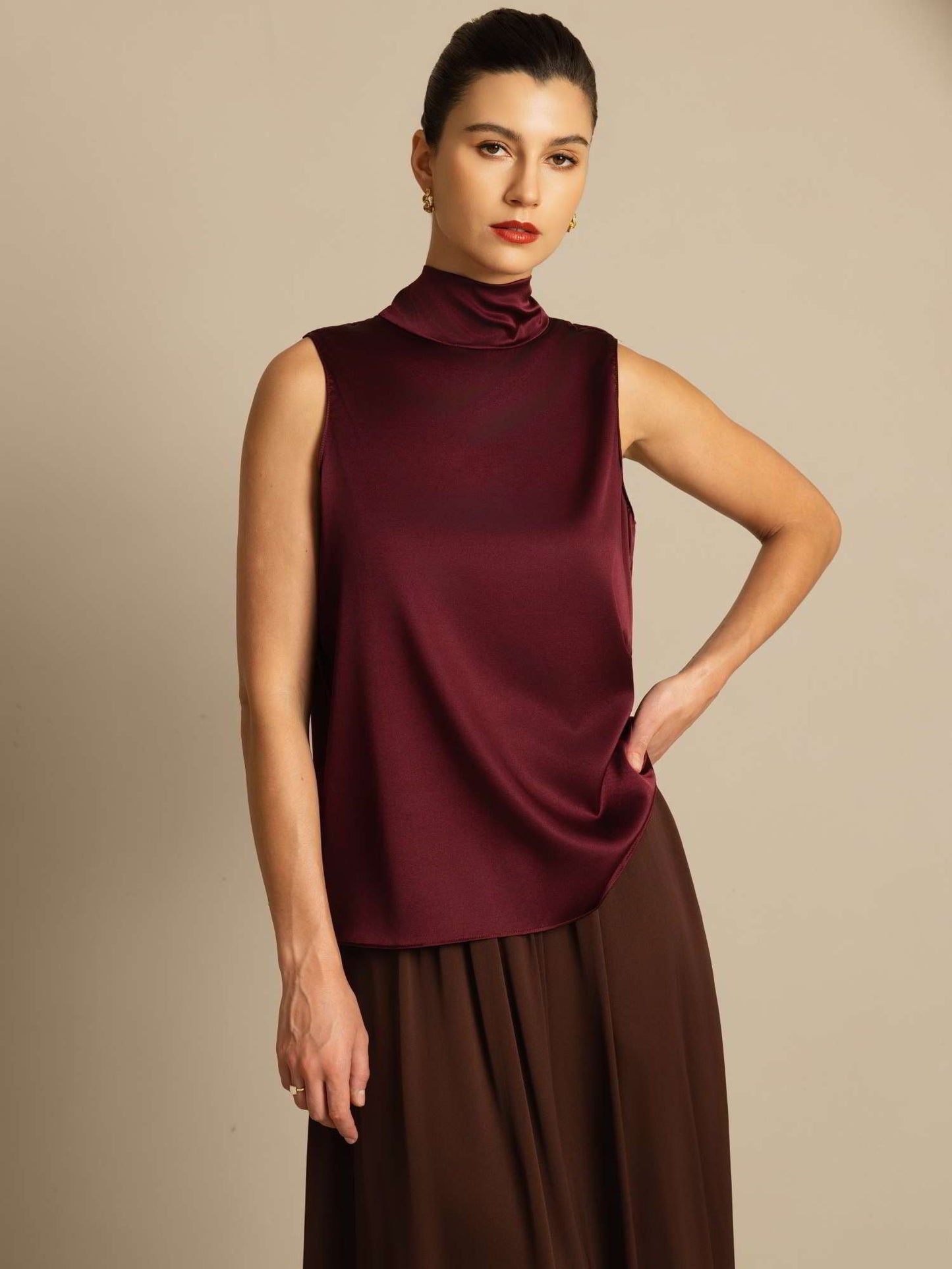 Rosstef 19Momme Silk Sleeveless Tie Neck Blouse - Güçlü ve Elegan Tişört