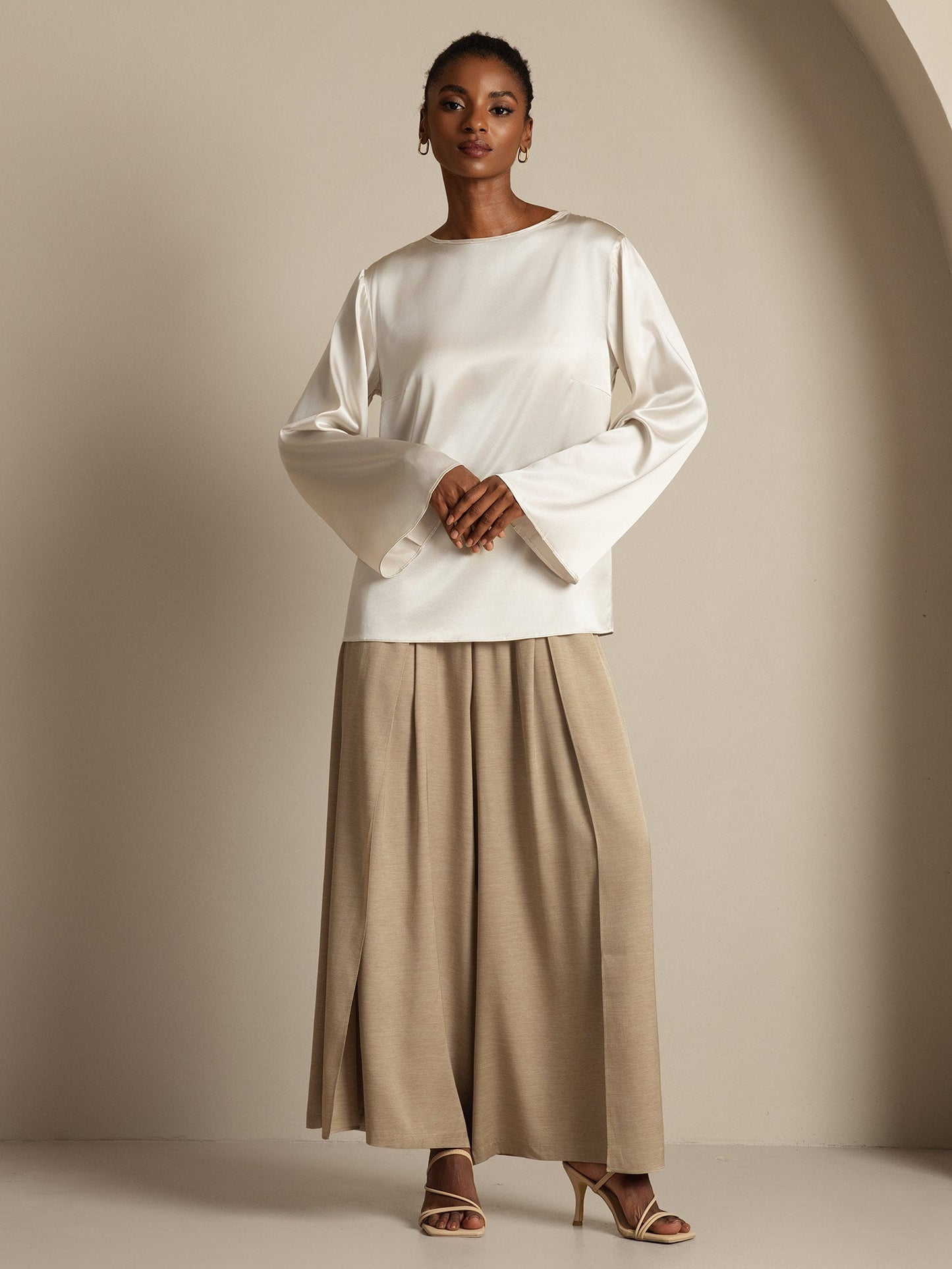 Rosstef 19Momme Silk Bell Sleeve Boat Neck Kadın Giyimi