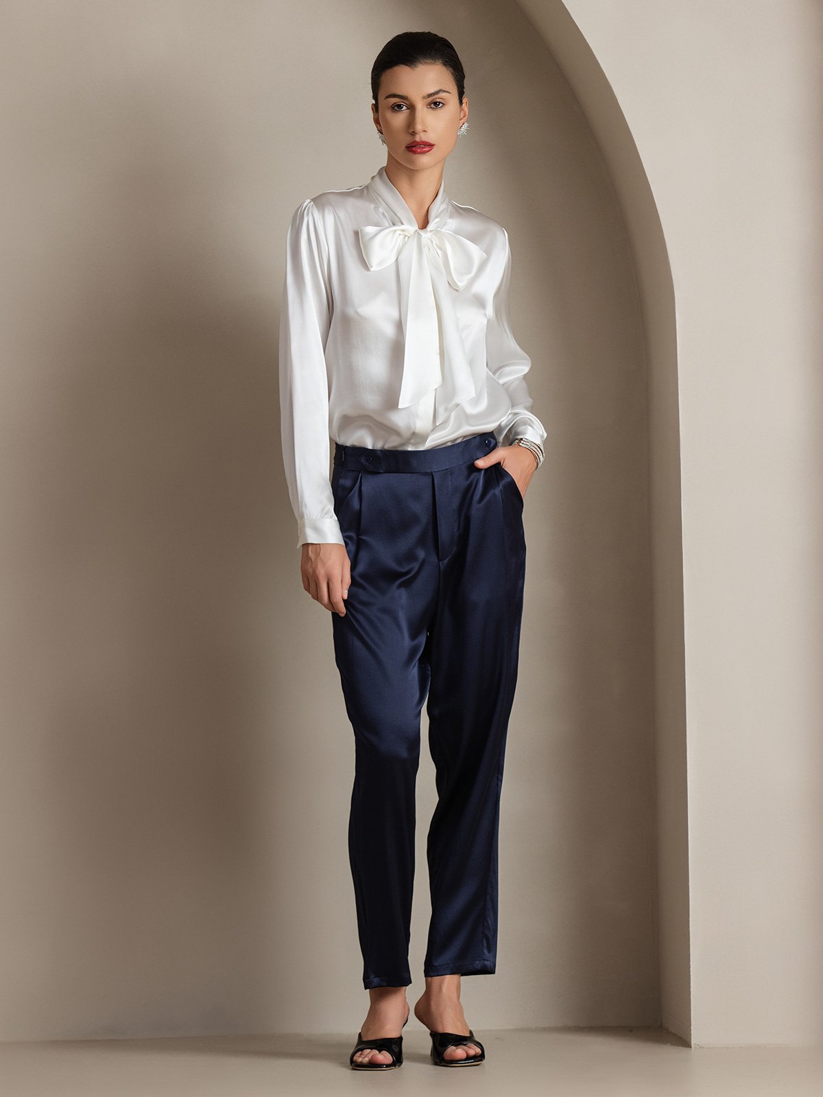 Rosstef 19Momme Silk Long Sleeve Tie Neck Blouse