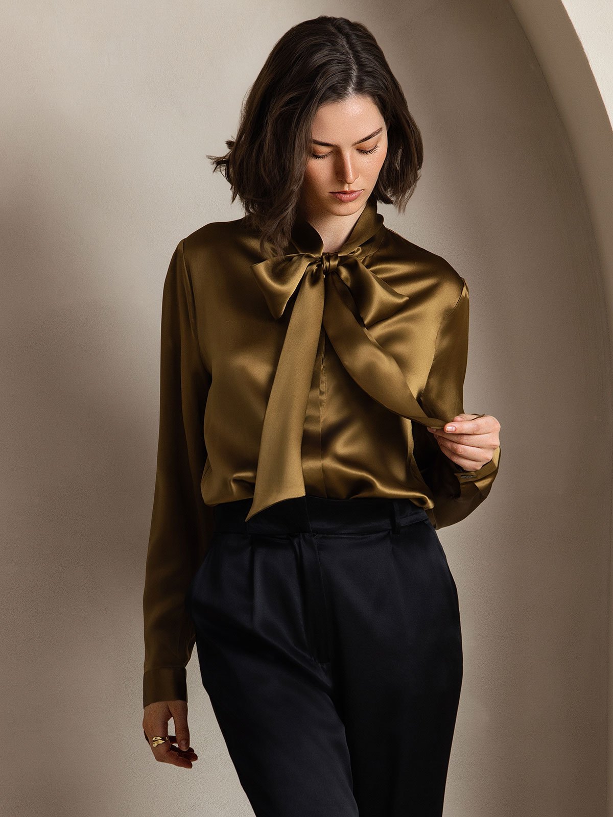 Rosstef 19Momme Silk Long Sleeve Tie Neck Blouse