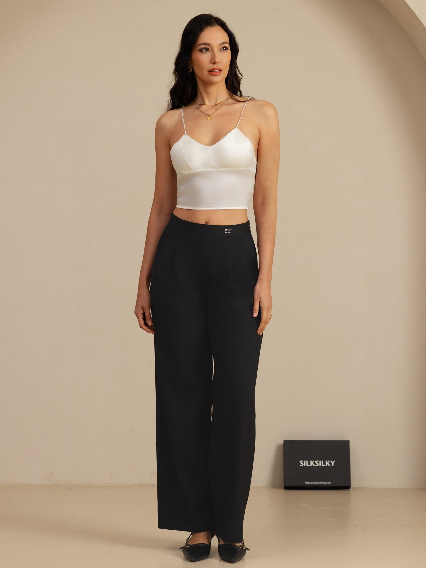 Rosstef Silk Crop Top: Güçlü ve Çıkarıcı V-Kol Çamaşır