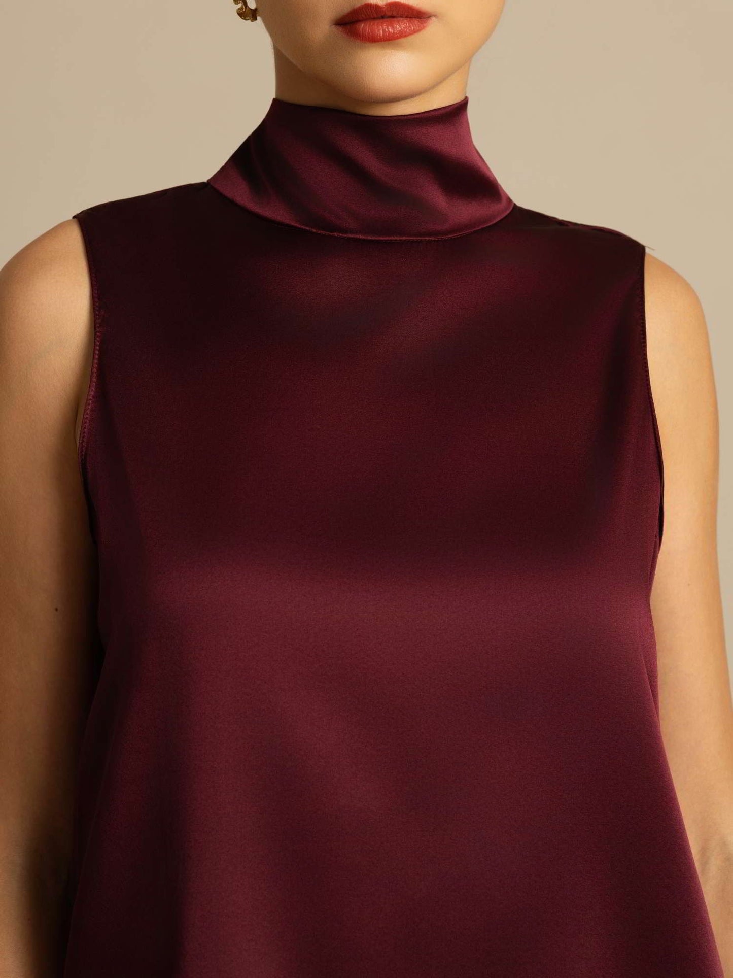 Rosstef 19Momme Silk Sleeveless Tie Neck Blouse - Güçlü ve Elegan Tişört