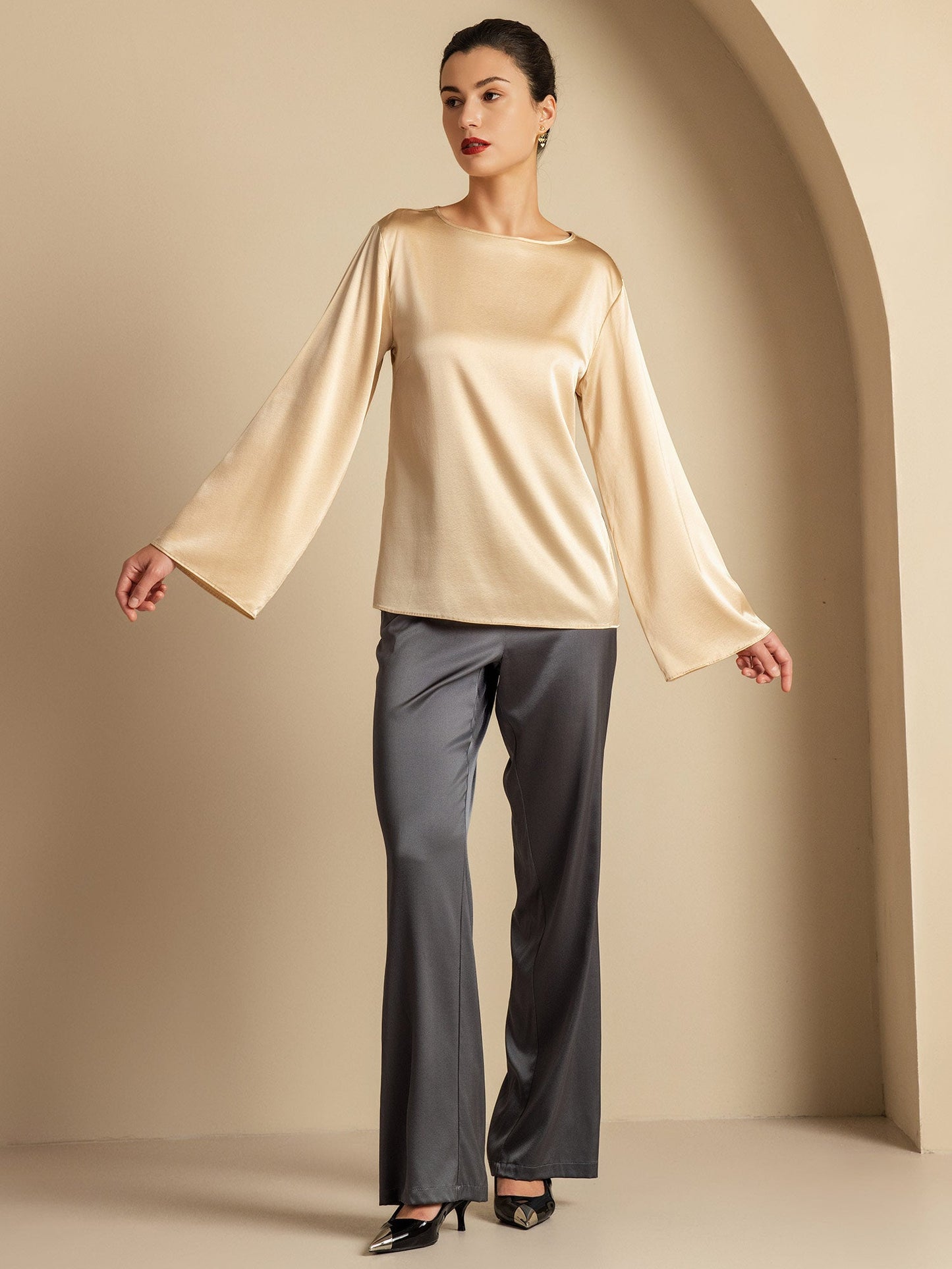 Rosstef 19Momme Silk Bell Sleeve Boat Neck Kadın Giyimi
