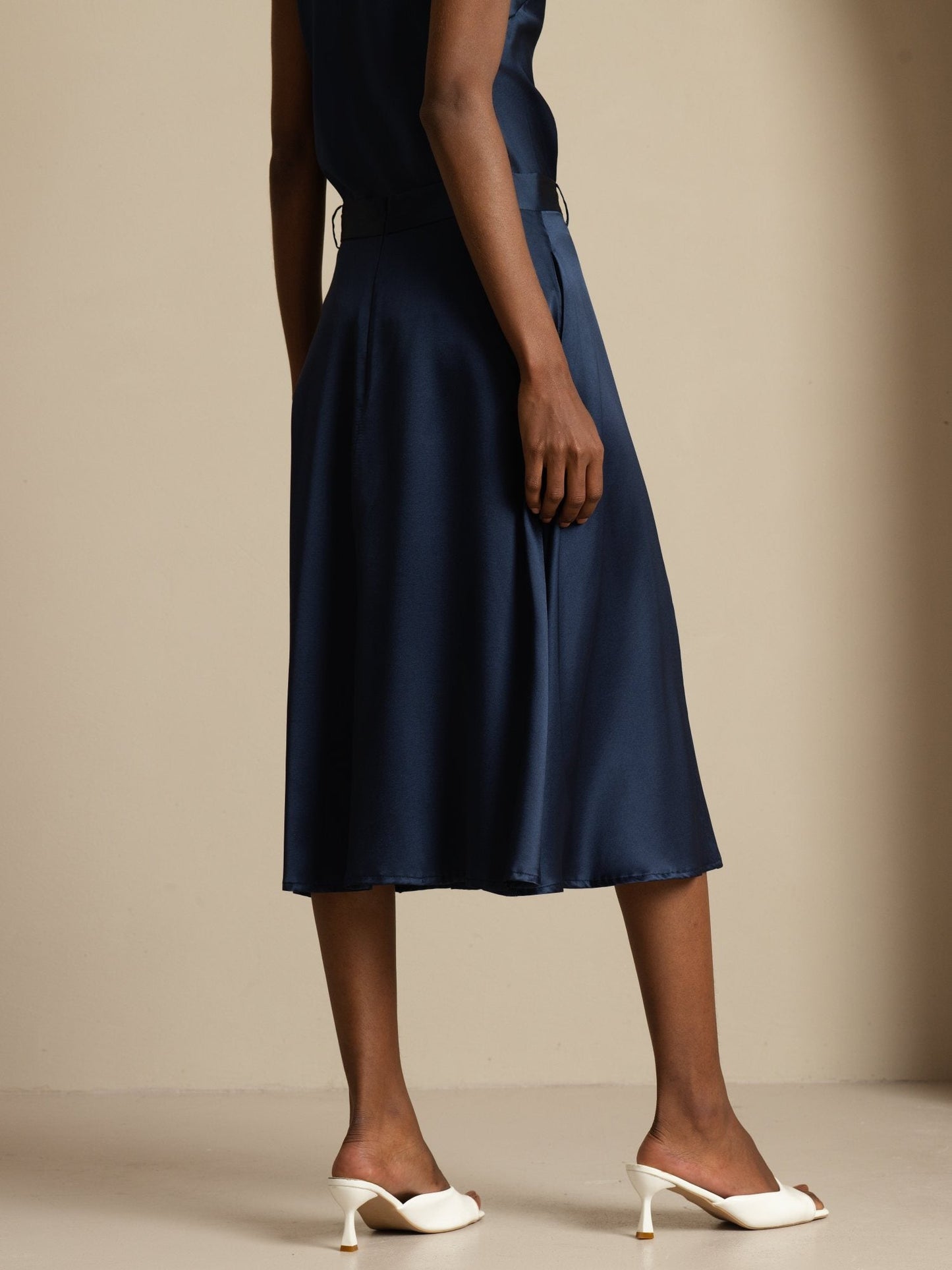 Rosstef Silk A-Line Midi Skirt with Pockets