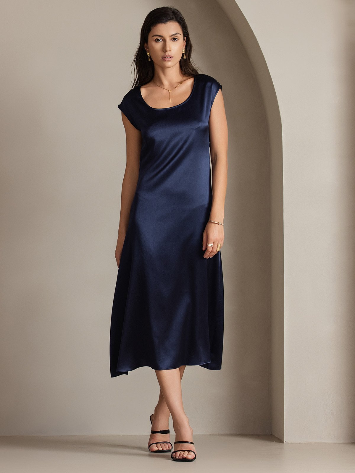 Rosstef 19Momme Silk Cap Sleeve Round Neck Midi Dress