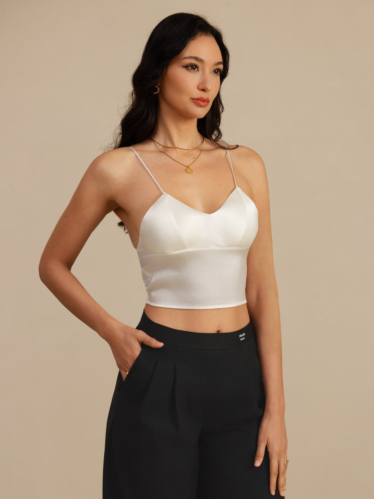 Rosstef Silk Crop Top: Güçlü ve Çıkarıcı V-Kol Çamaşır