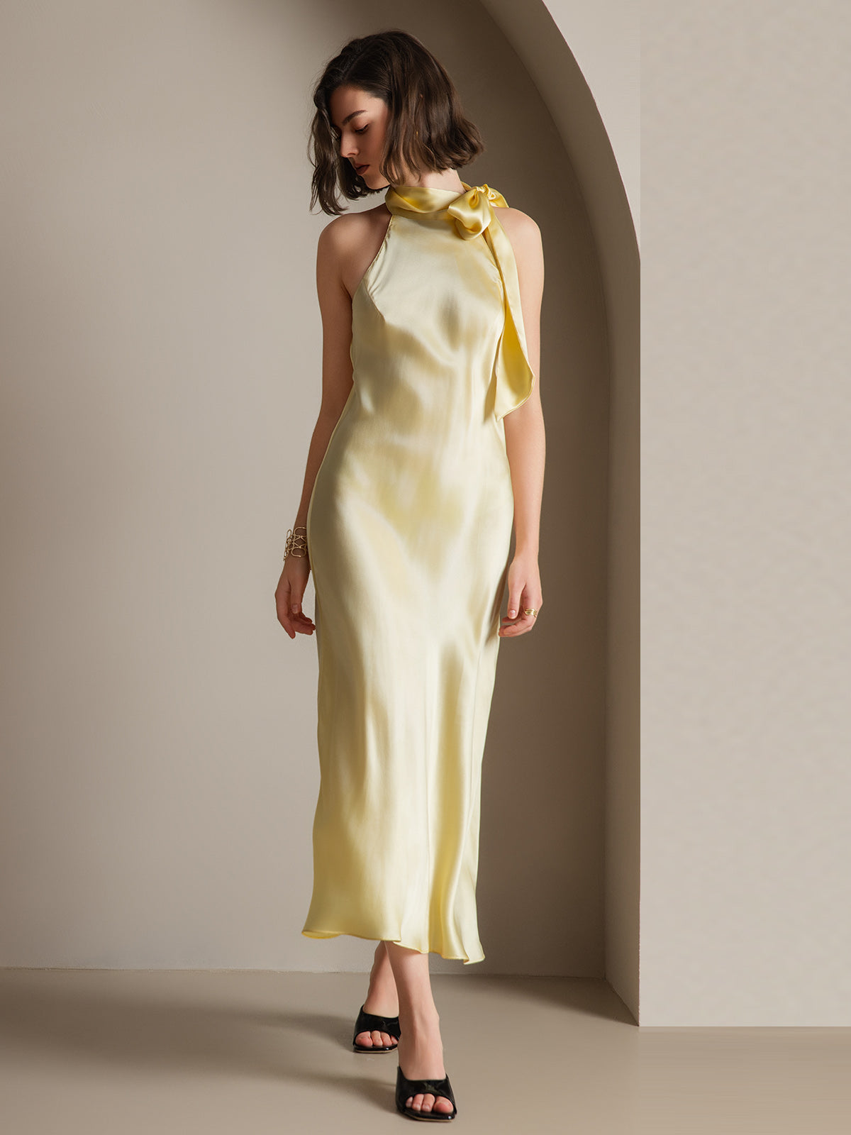 Rosstef 19Momme Silk Sleeveless Tie Neck Midi Dress