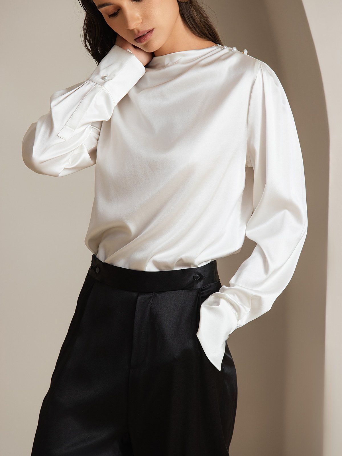 Rosstef 19Momme Silk Long Sleeve Boat Neck Blouse