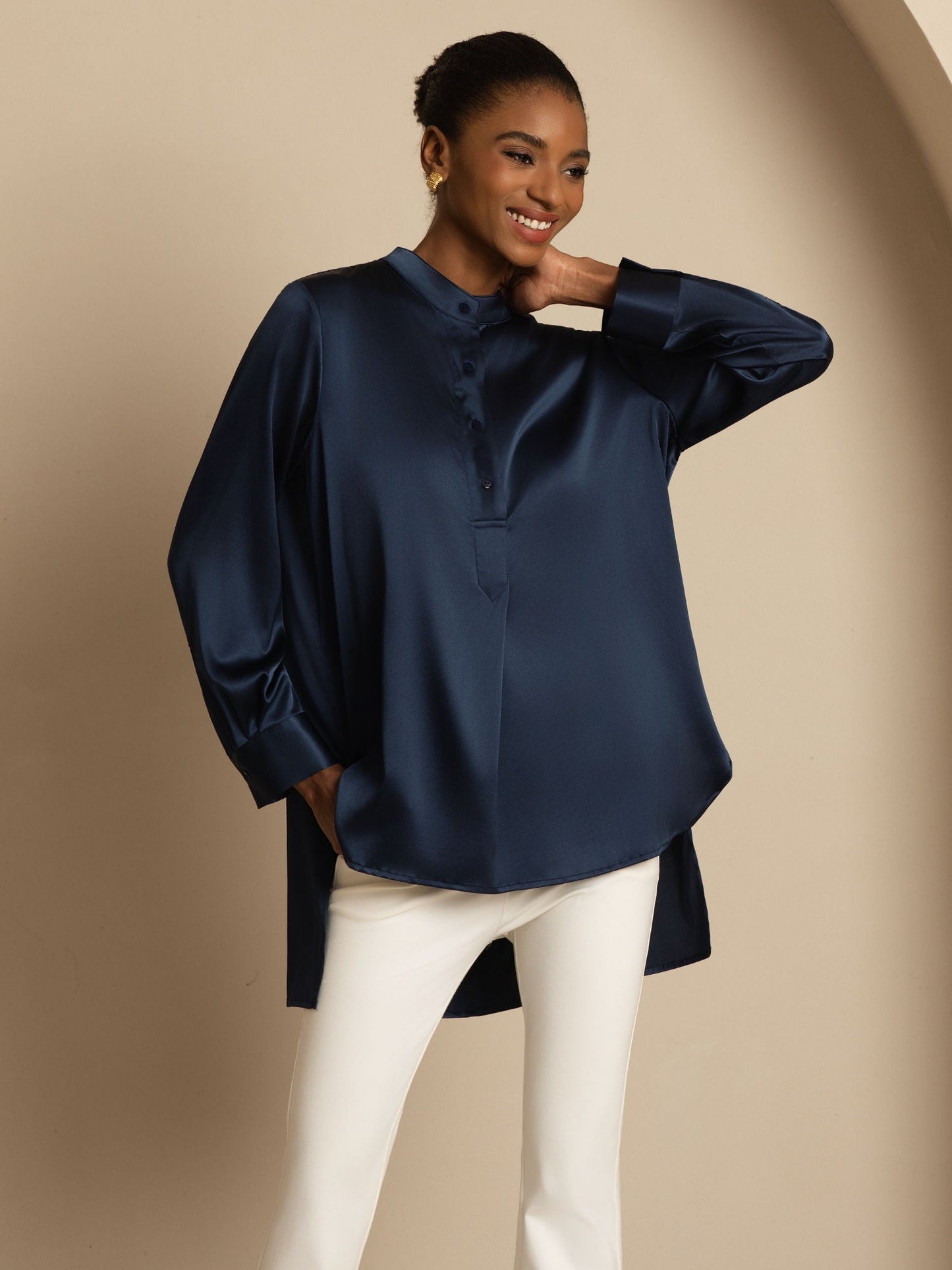 Rosstef 19Momme Silk Flex Stand Collar High-Low Bluse
