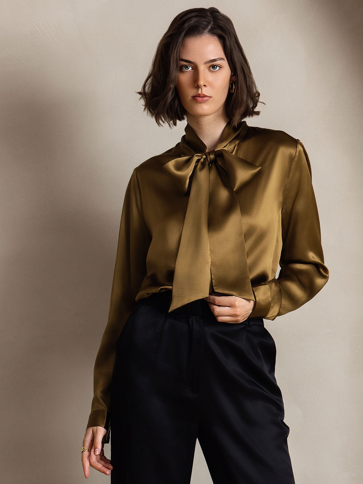 Rosstef 19Momme Silk Long Sleeve Tie Neck Blouse