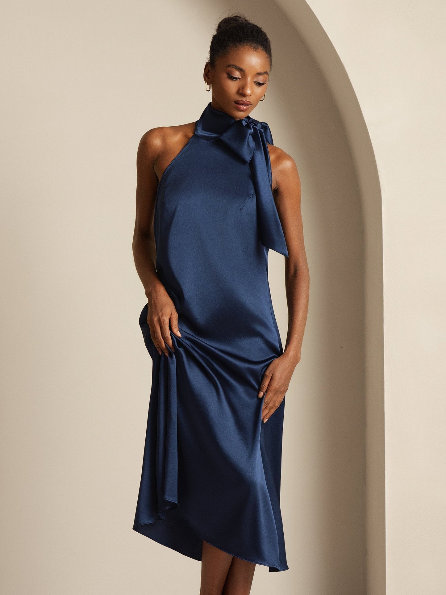 Rosstef 19Momme Silk Sleeveless Tie Neck Midi Dress