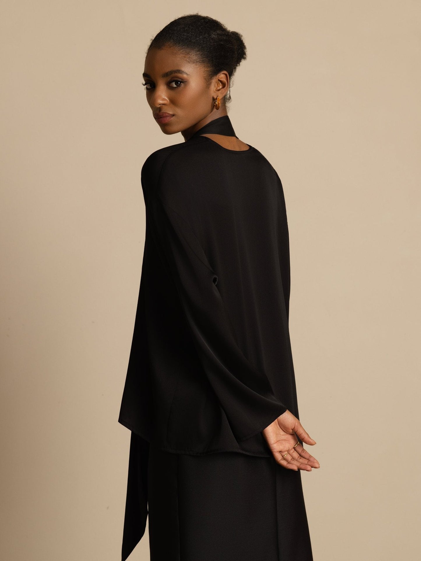Rosstef 19Momme Stretch Silk Asimetrik V Çıkıntılı Bluz