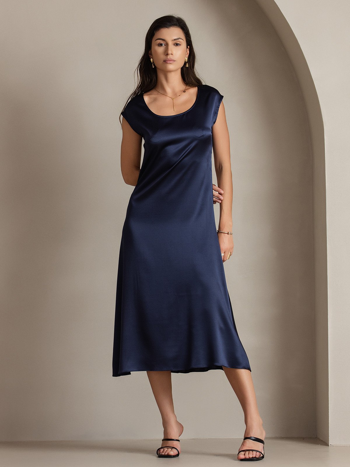 Rosstef 19Momme Silk Cap Sleeve Round Neck Midi Dress