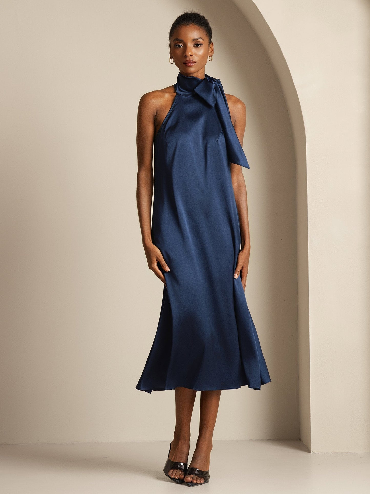 Rosstef 19Momme Silk Sleeveless Tie Neck Midi Dress