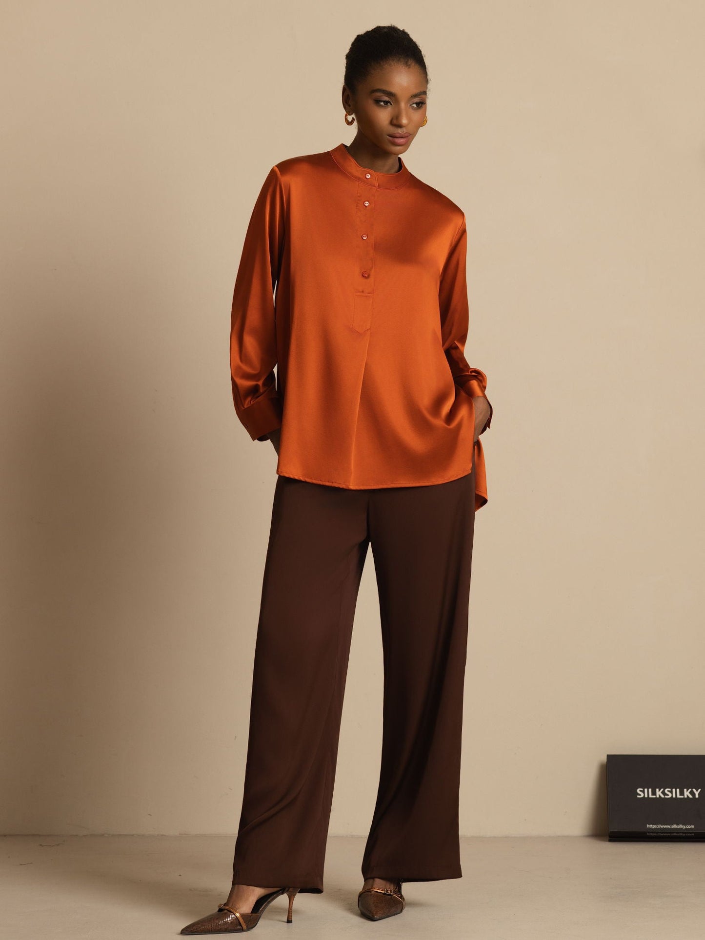Rosstef 19Momme Silk Flex Stand Collar High-Low Bluse