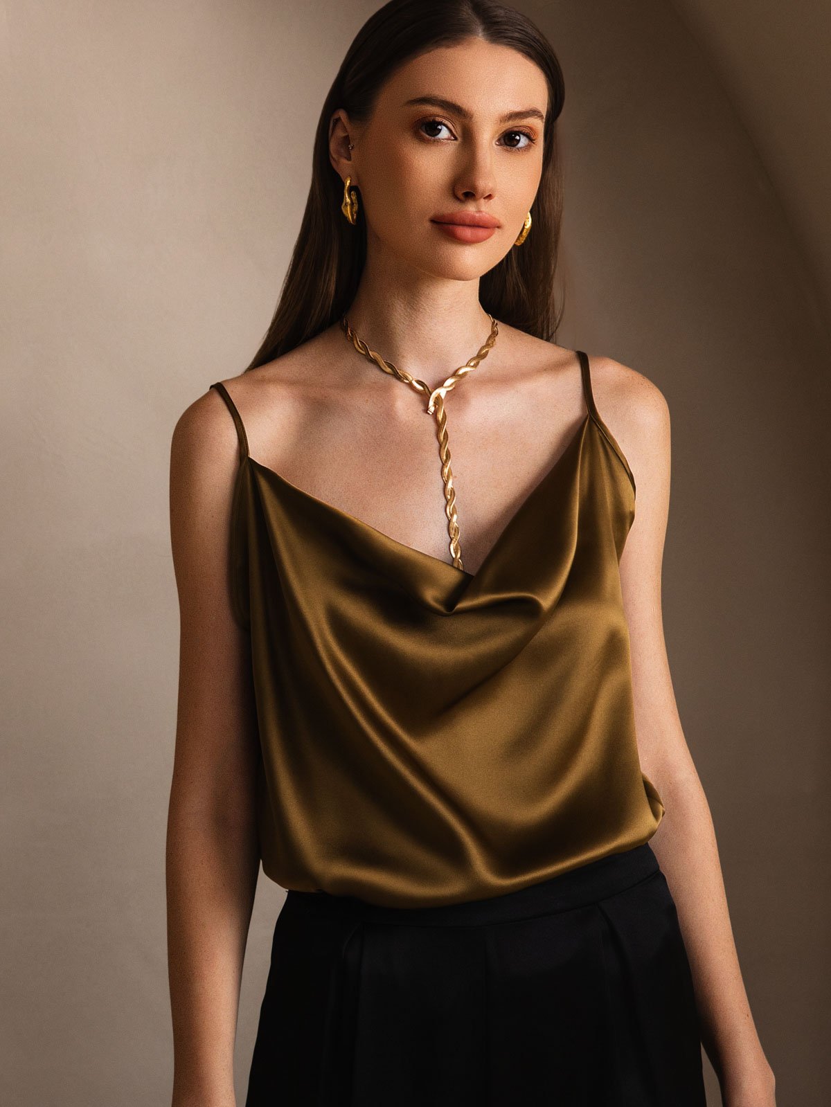 Rosstef 19Momme Silye Örtülü Cowl Neck Camisole