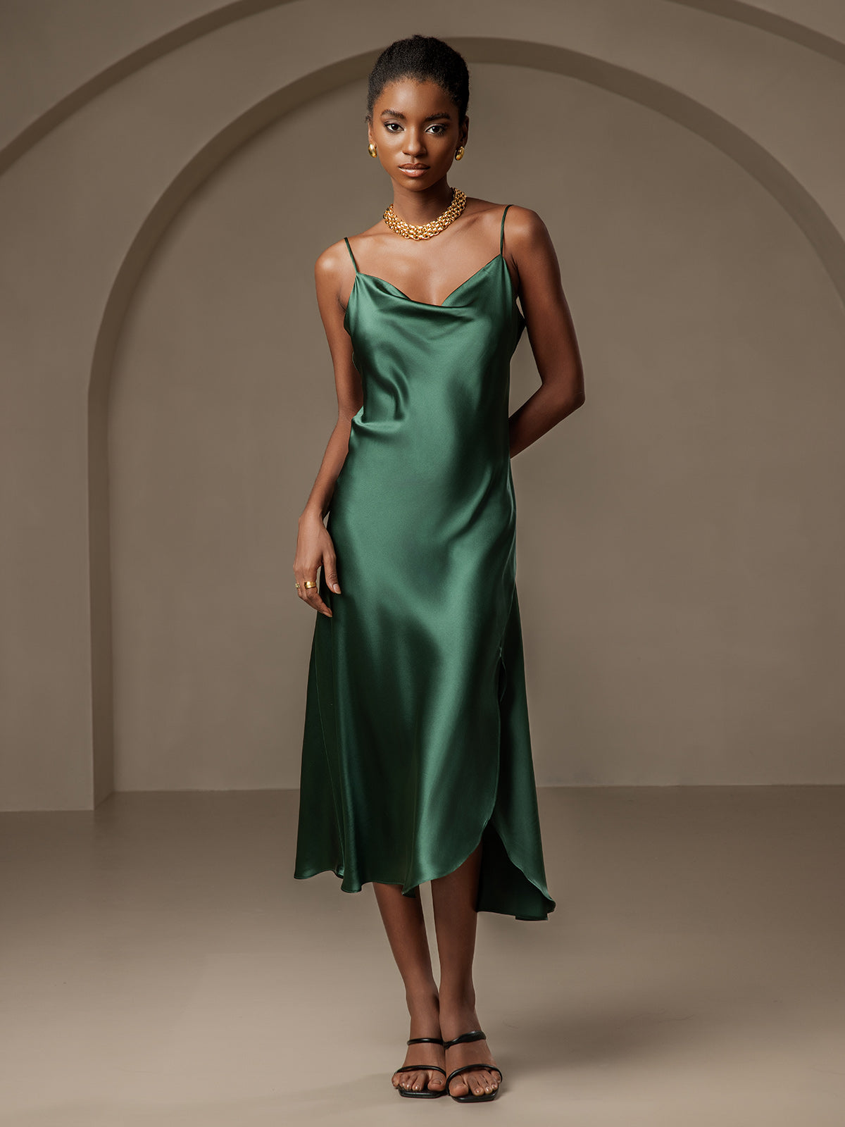 Rosstef Pure Slik Spageti Kolsuz Midi Gown ile Çizme Tasarımı
