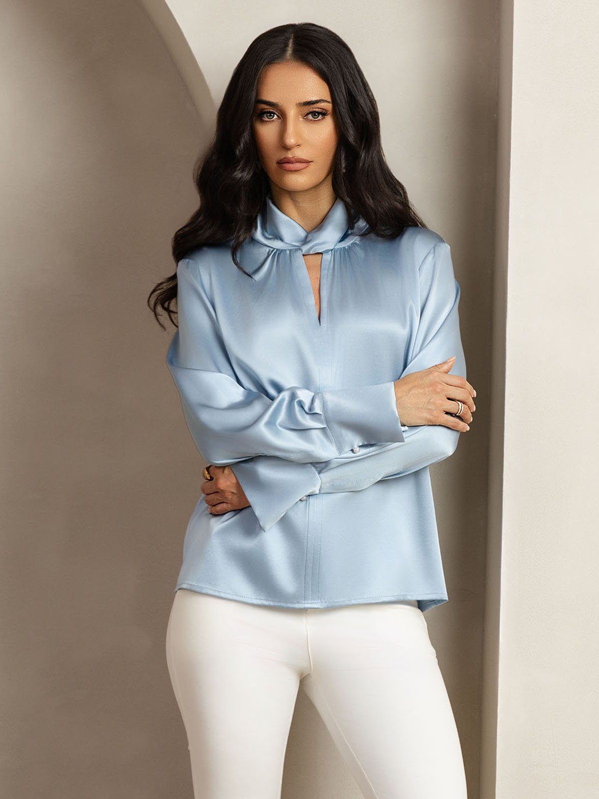 Rosstef 19Momme Silk Keyhole Neck Blouse with Pearl Buttons