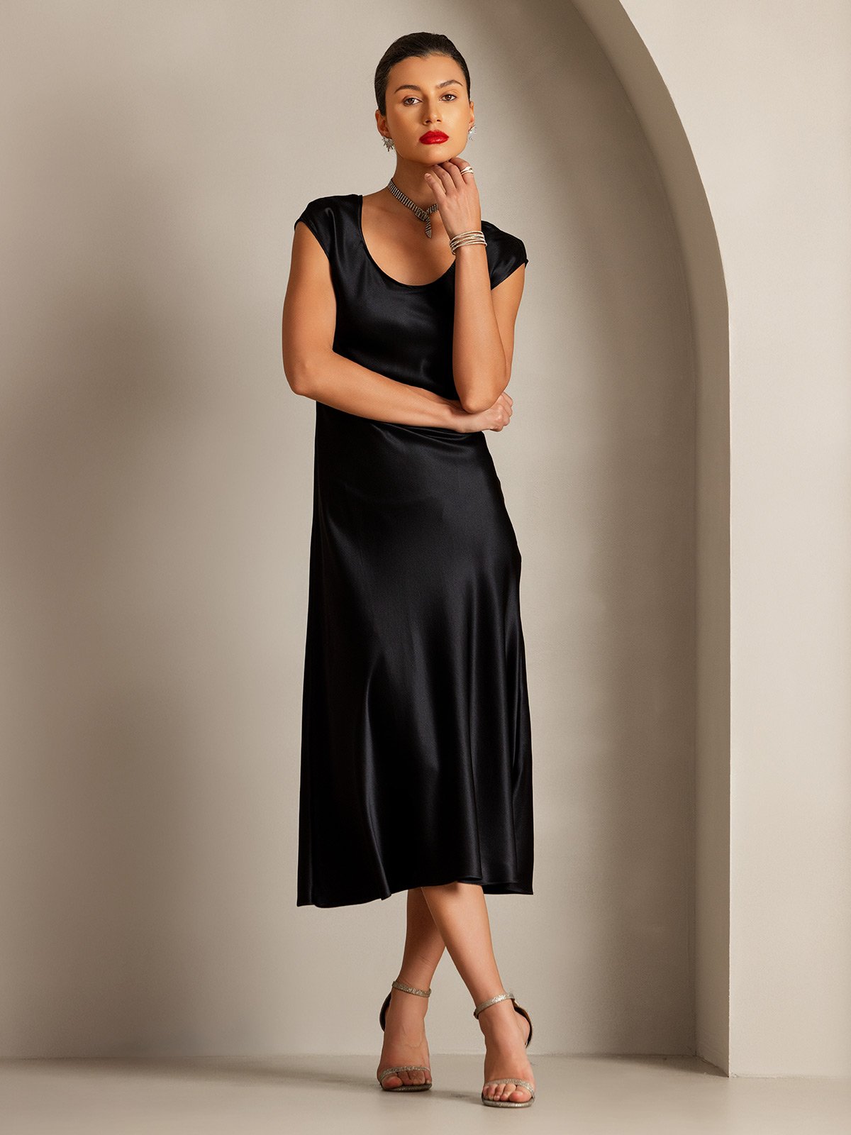 Rosstef 19Momme Silk Cap Sleeve Round Neck Midi Dress
