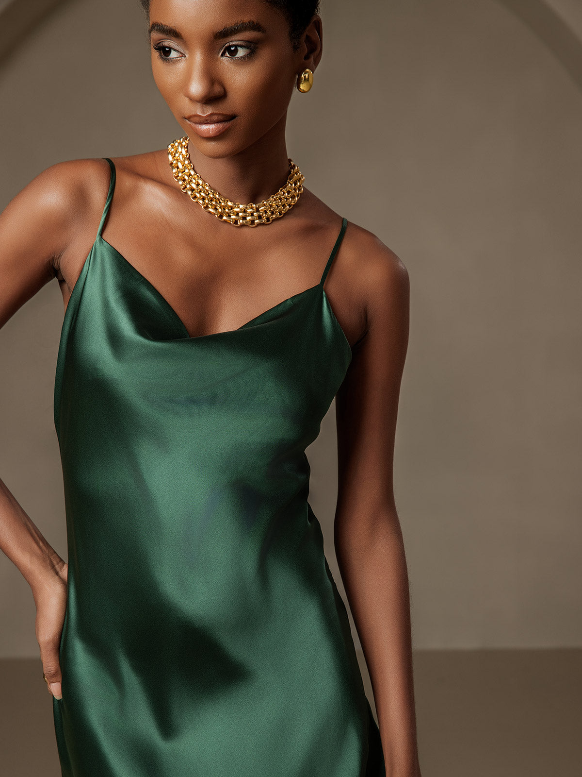 Rosstef Pure Slik Spageti Kolsuz Midi Gown ile Çizme Tasarımı