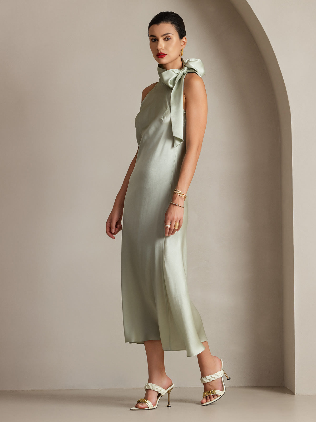 Rosstef 19Momme Silk Sleeveless Tie Neck Midi Dress