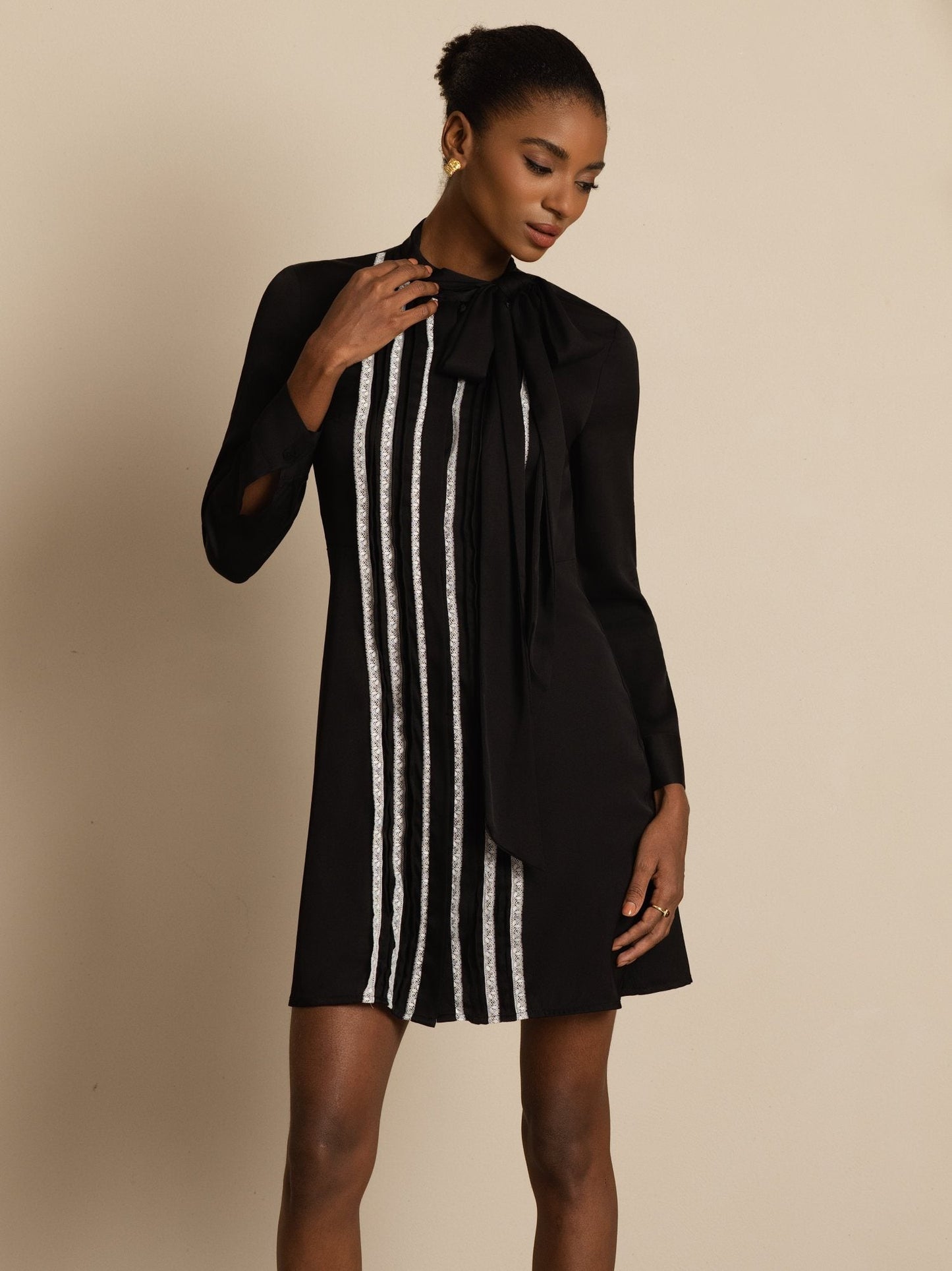 Rosstef 19Momme Stretch Silk Tie-Neck Short Shirt Dress