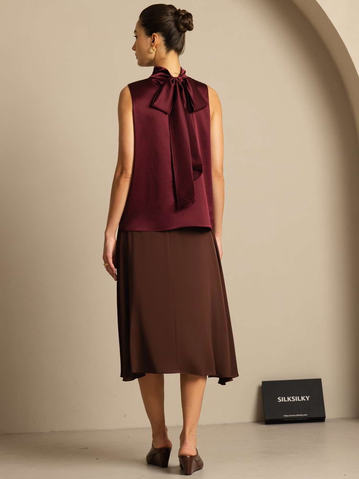 Rosstef 19Momme Silk Sleeveless Tie Neck Blouse - Güçlü ve Elegan Tişört