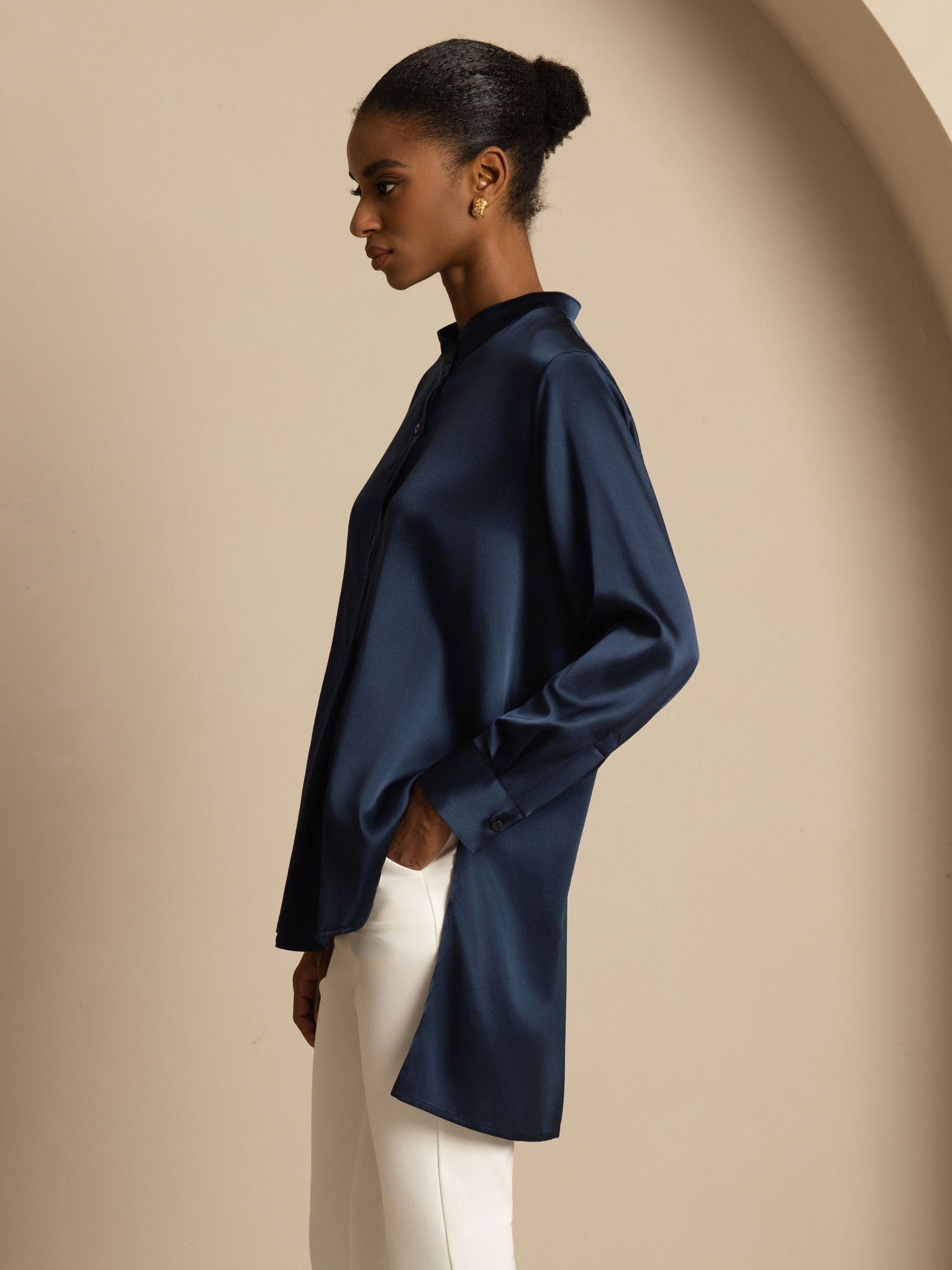 Rosstef 19Momme Silk Flex Stand Collar High-Low Bluse