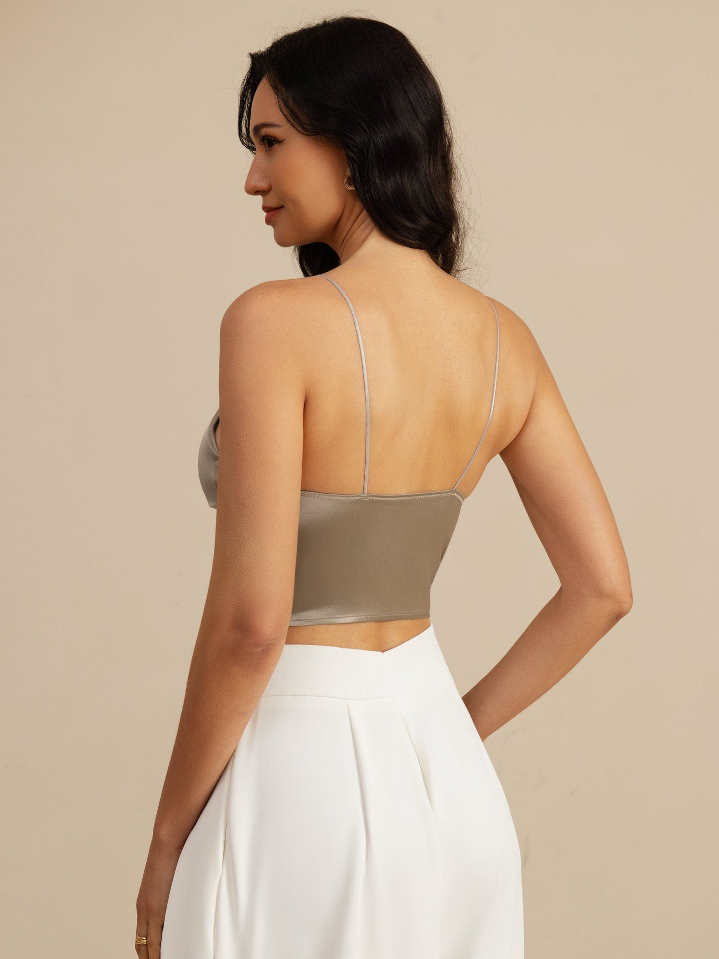 Rosstef Silk Crop Top: Güçlü ve Çıkarıcı V-Kol Çamaşır