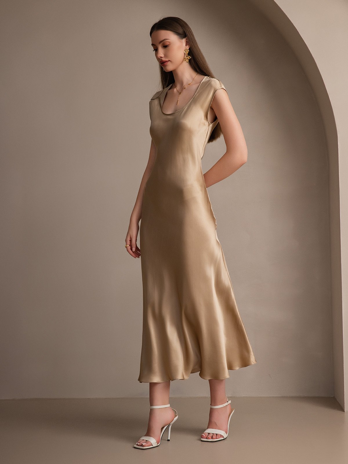 Rosstef 19Momme Silk Cap Sleeve Round Neck Midi Dress