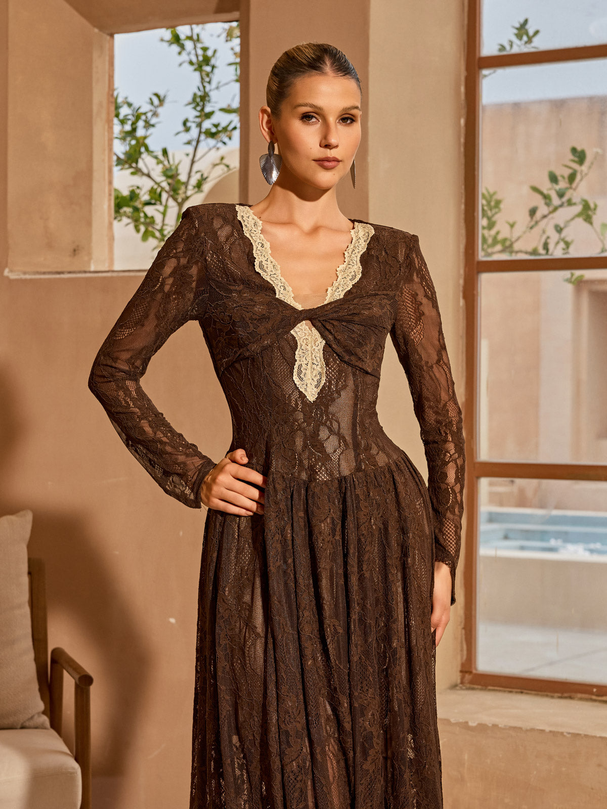 Rosstef Cherida V Neck Lace Midi Dress