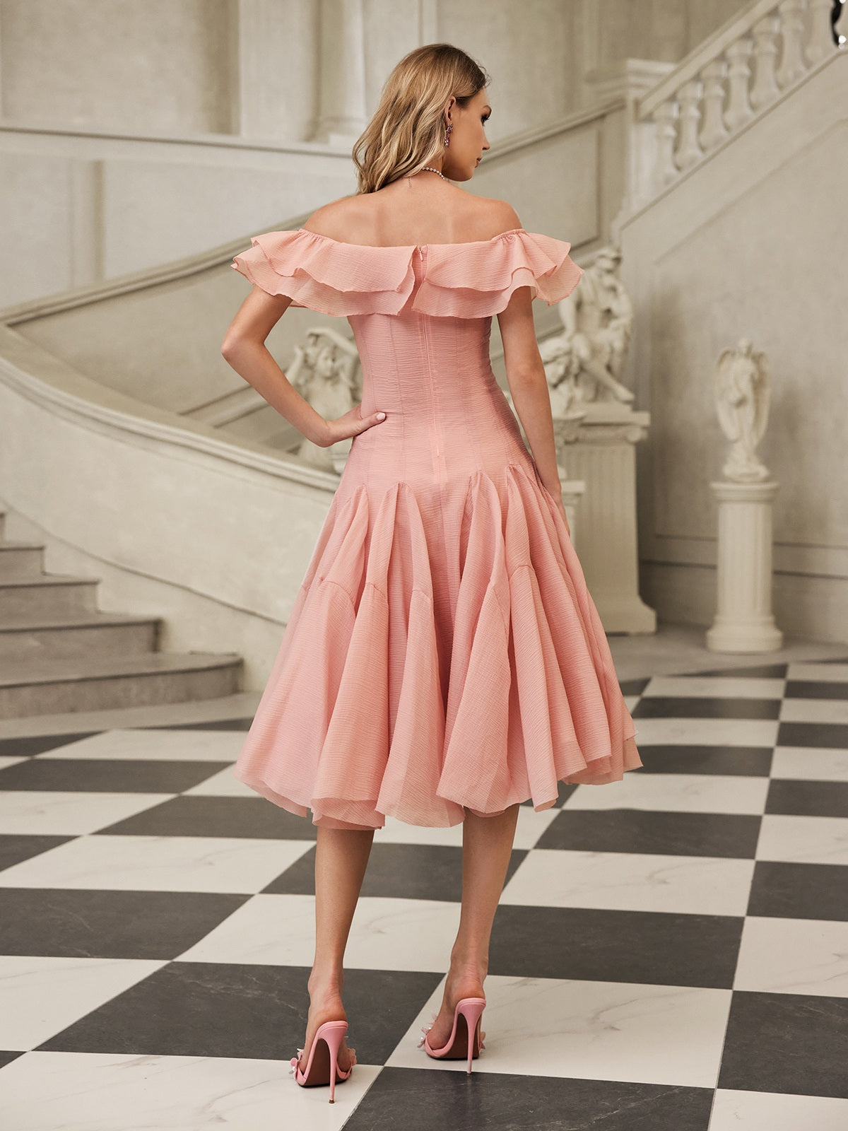 Rosstef Ruffle Midi Giyin: Şık ve Romantik