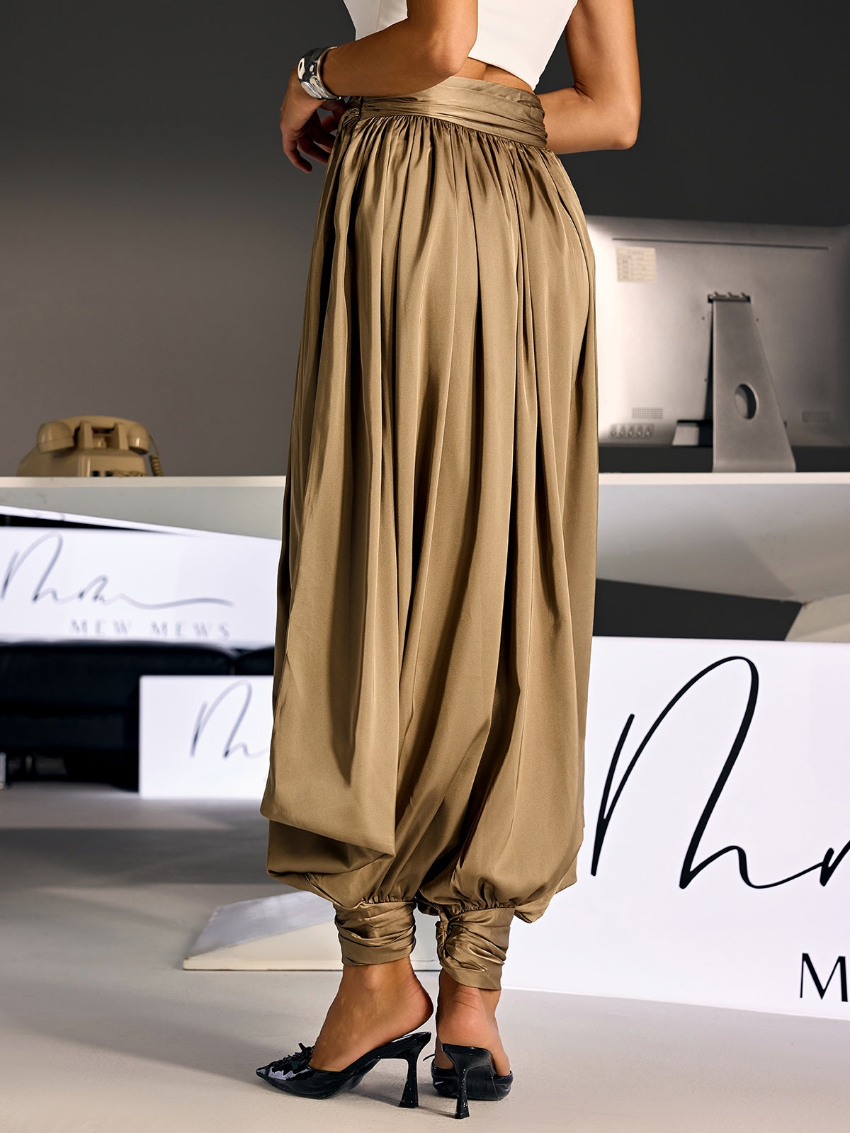 Jarevix Pleated Balloon Pants