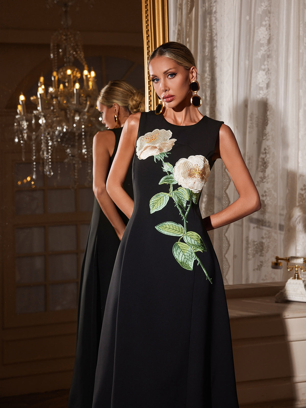 Rosstef Floral Embroidered Midi Dress