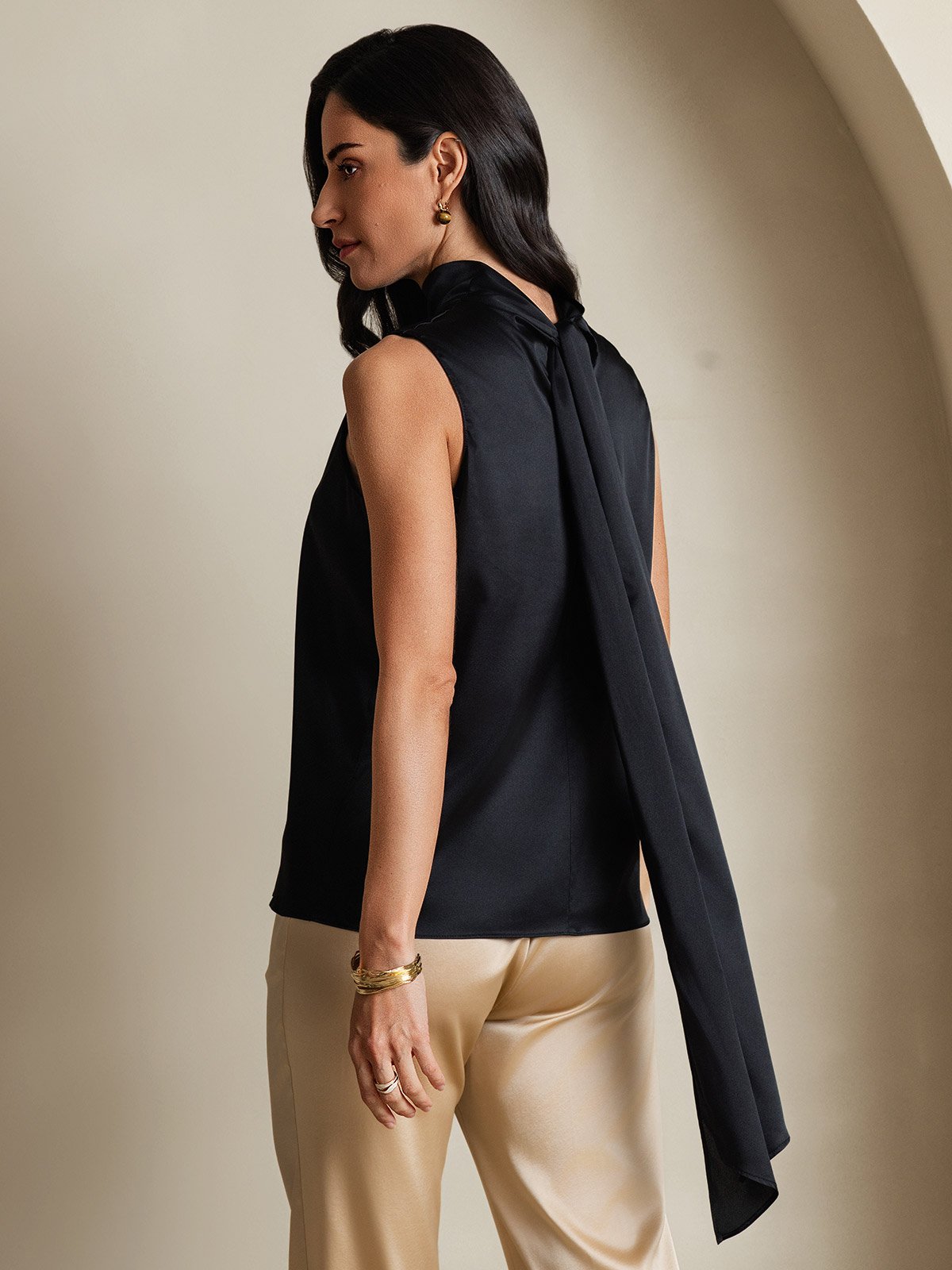 Rosstef 19Momme Silk Sleeveless Tie Neck Blouse - Güçlü ve Elegan Tişört
