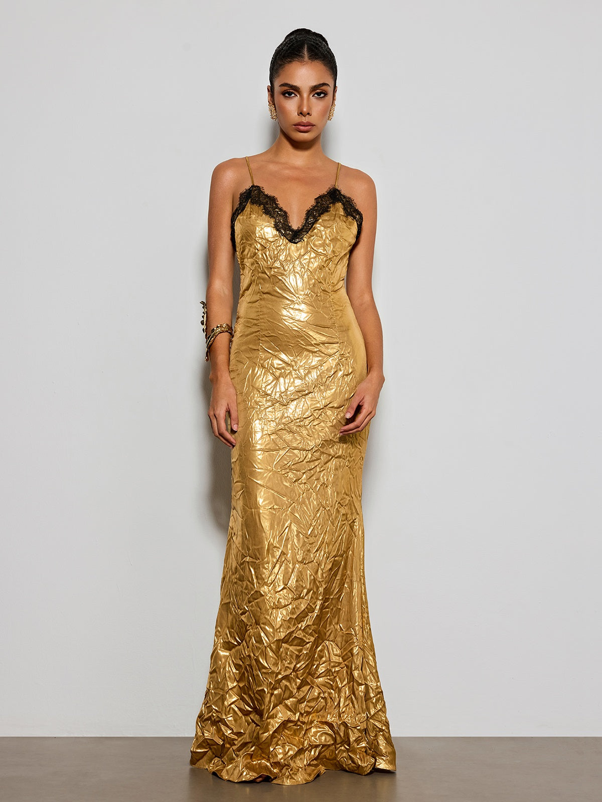 Vaelthorn Spaghetti Lace Maxi Dress
