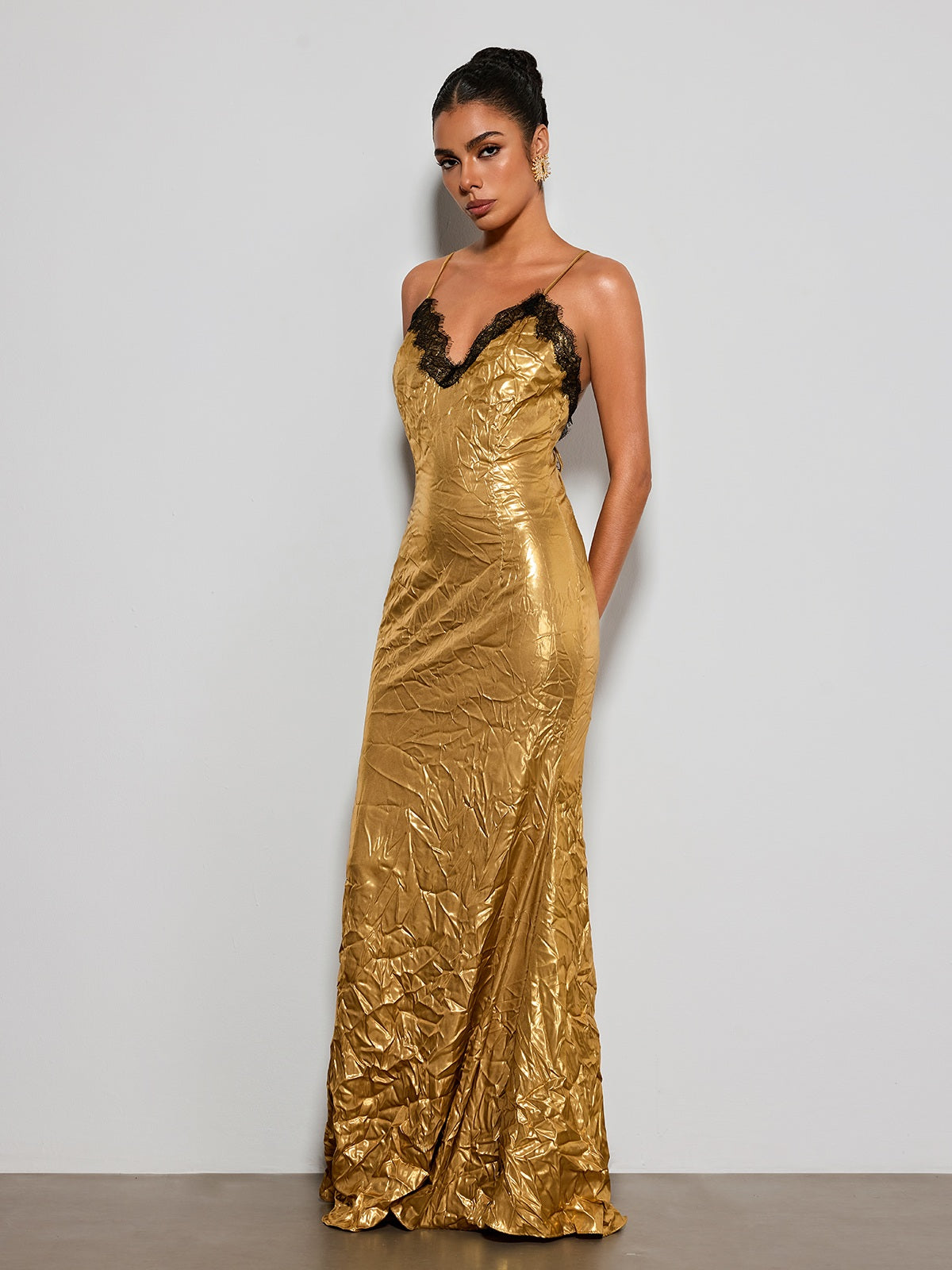 Vaelthorn Spaghetti Lace Maxi Dress