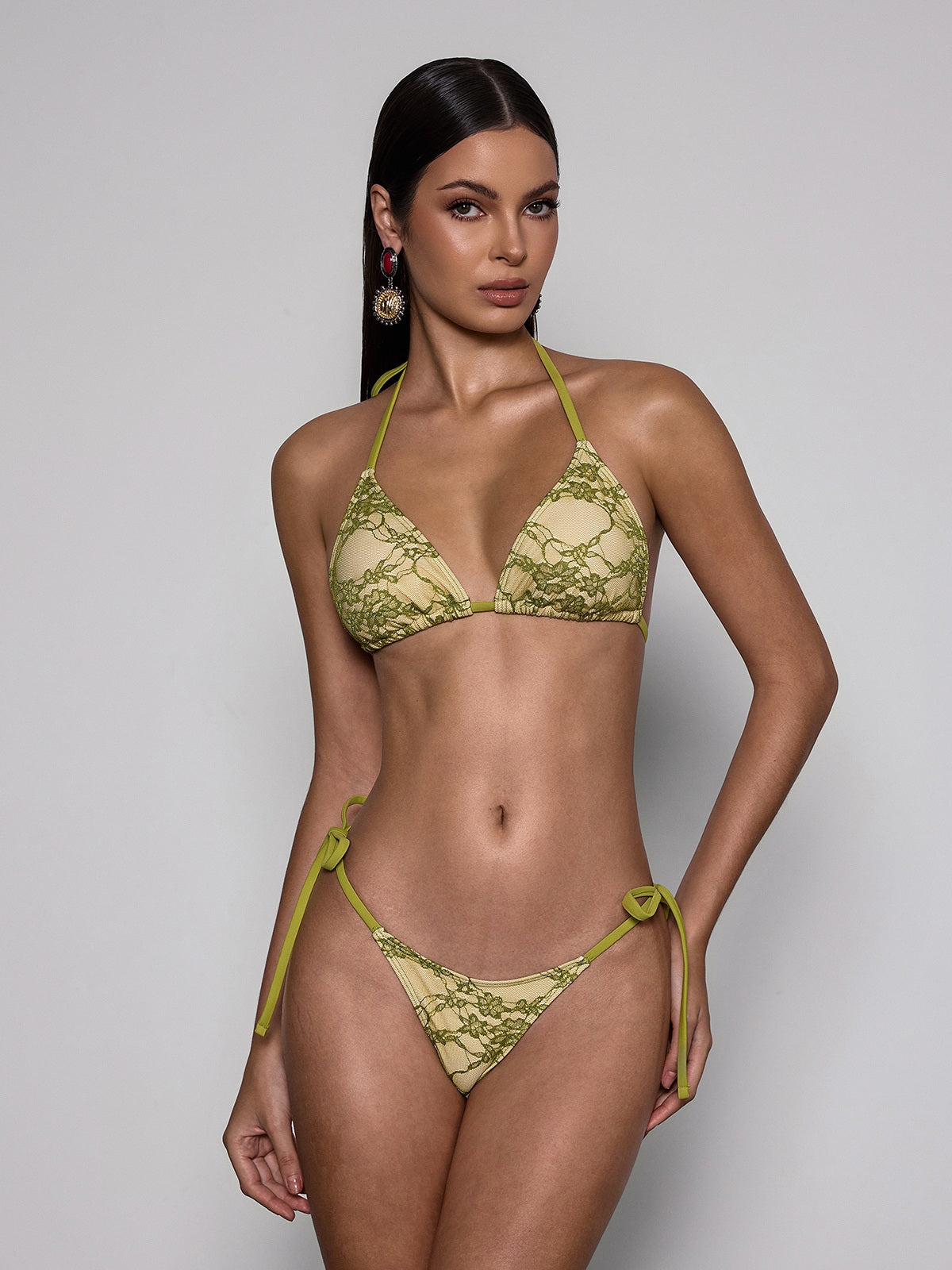 Voryxin Lace Ruffle Three Piece Set