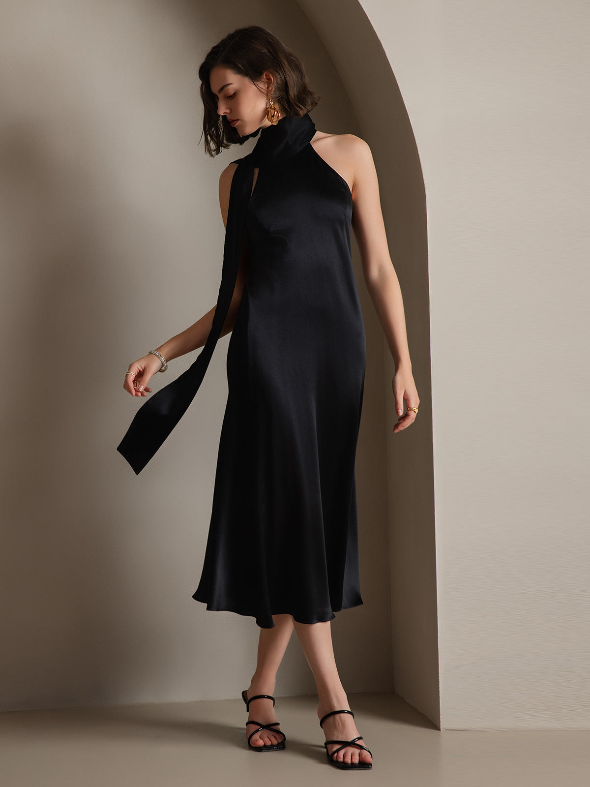 Rosstef 19Momme Silk Sleeveless Tie Neck Midi Dress