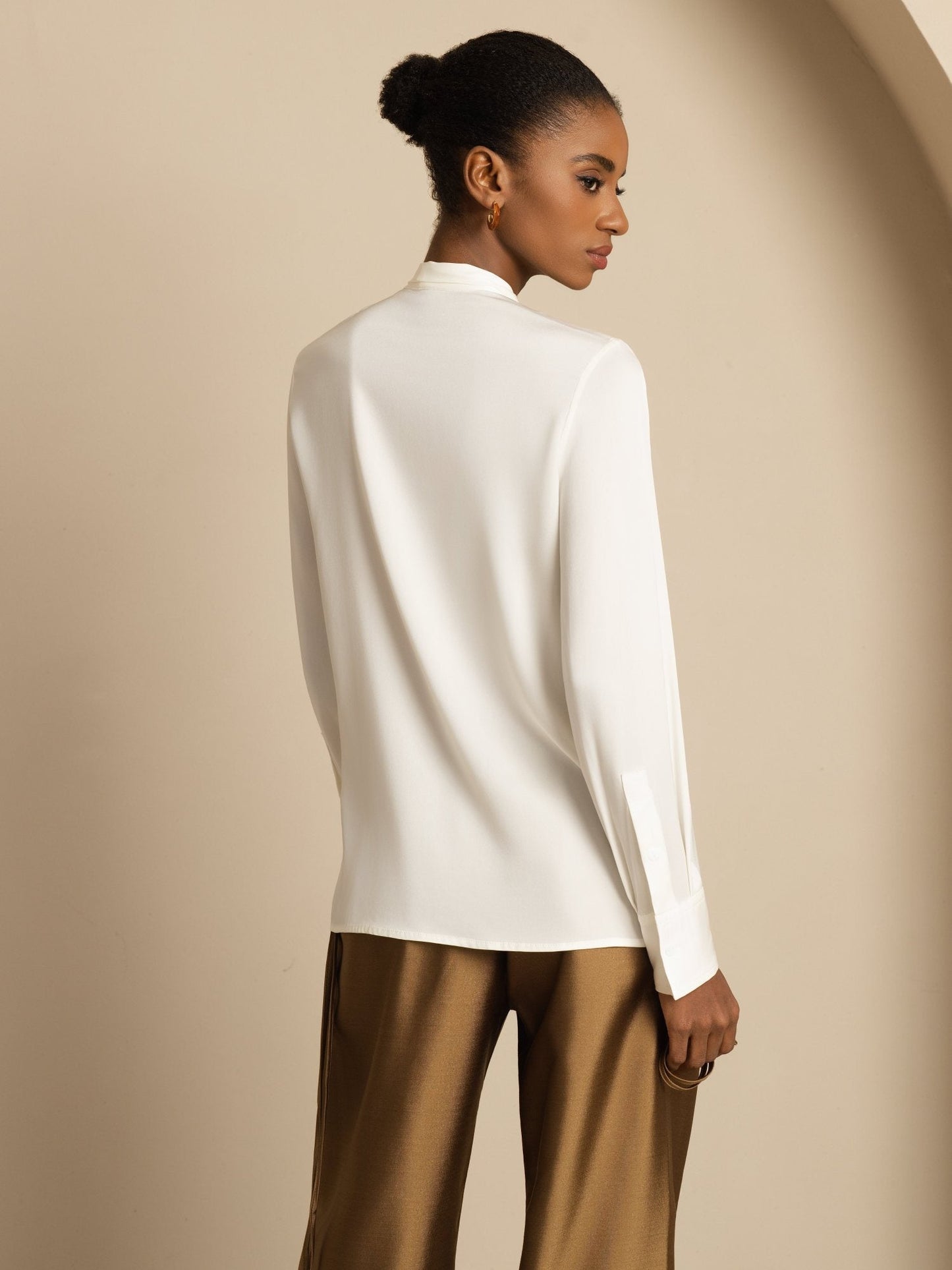 Rosstef 19Momme Silk Tie Neck Long Sleeve Blouse