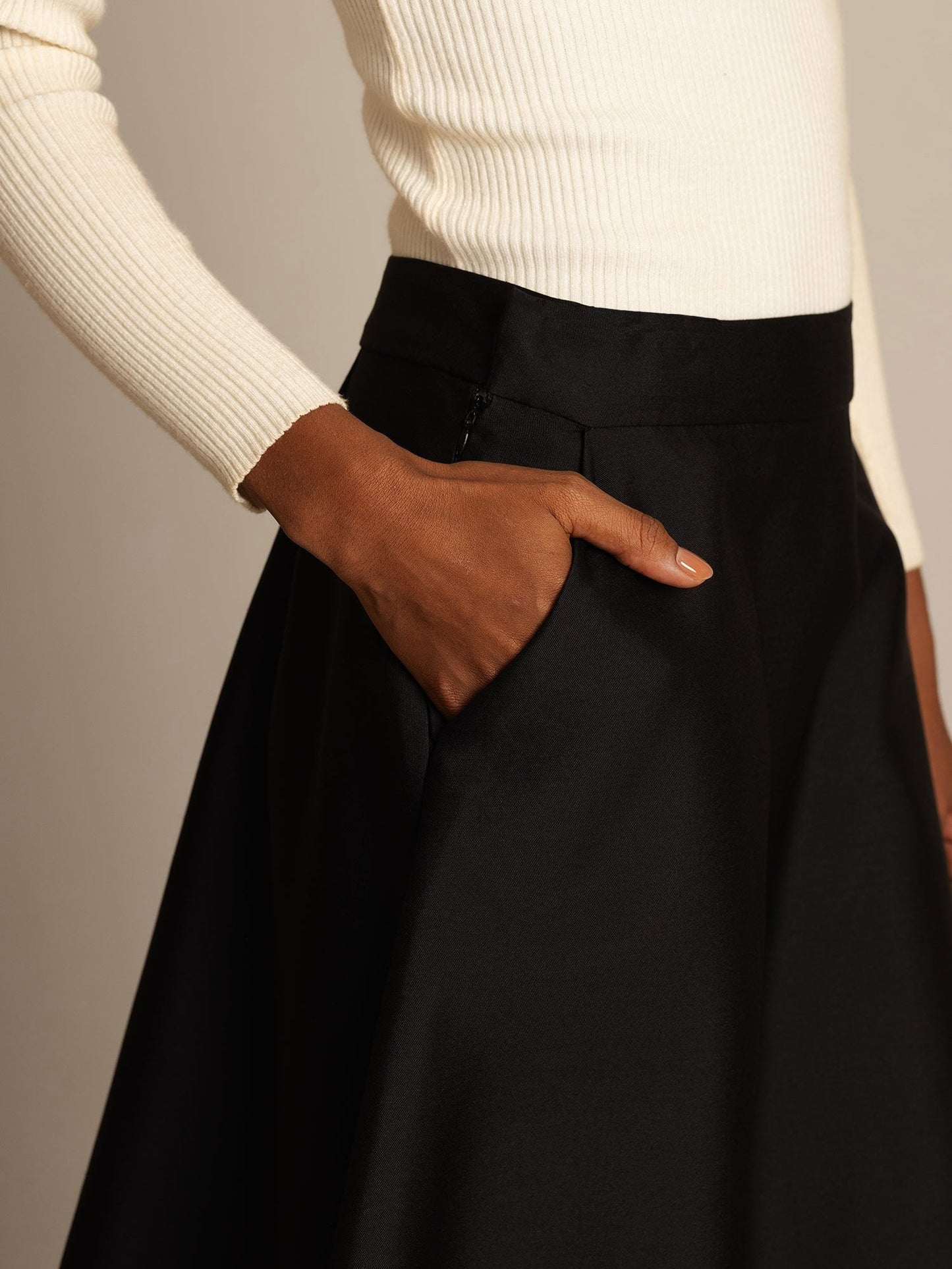 Rosstef 32Momme Silk-Wool Blend A Line Midi Skirt with Zipper Design