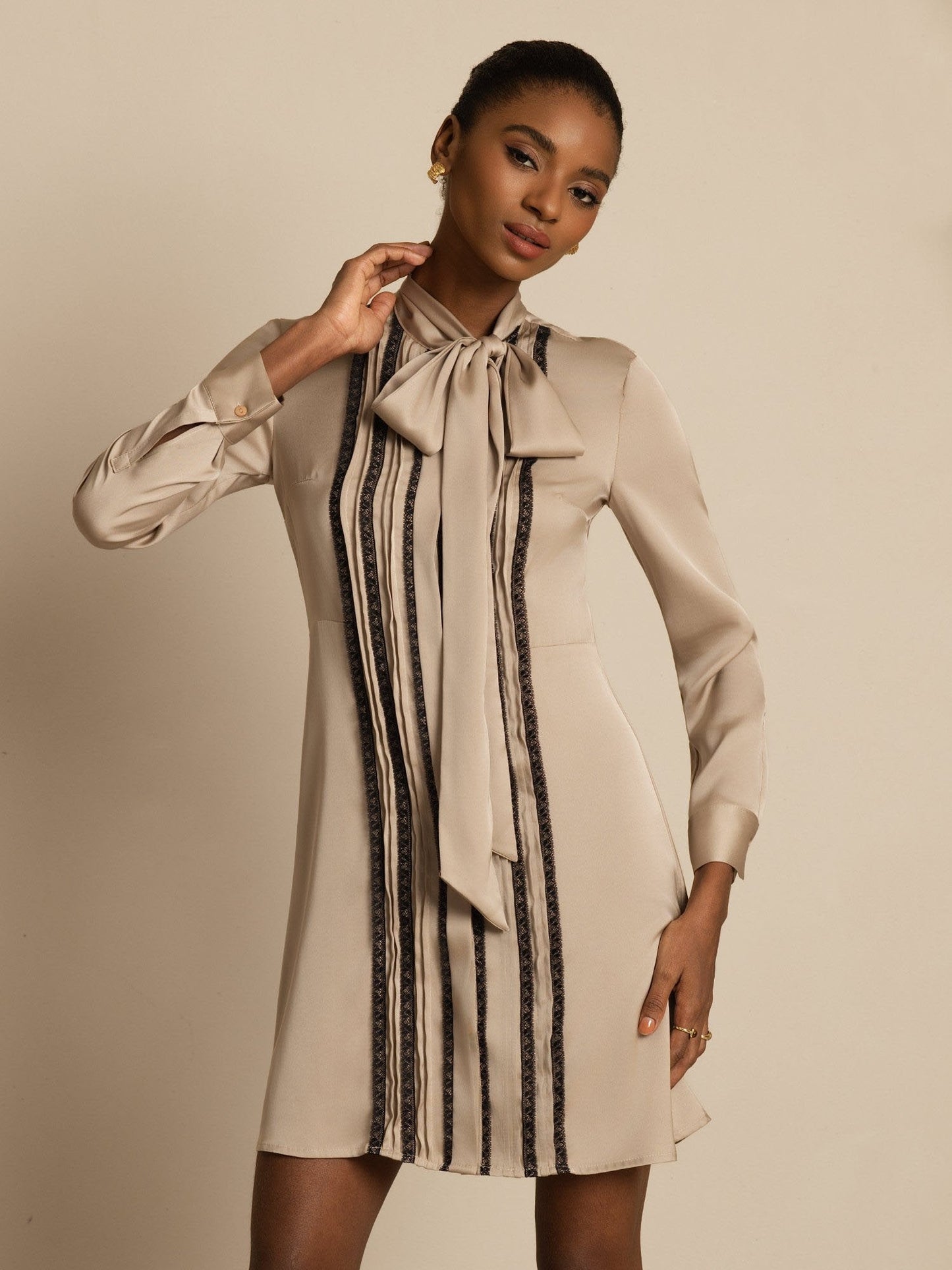 Rosstef 19Momme Stretch Silk Tie-Neck Short Shirt Dress