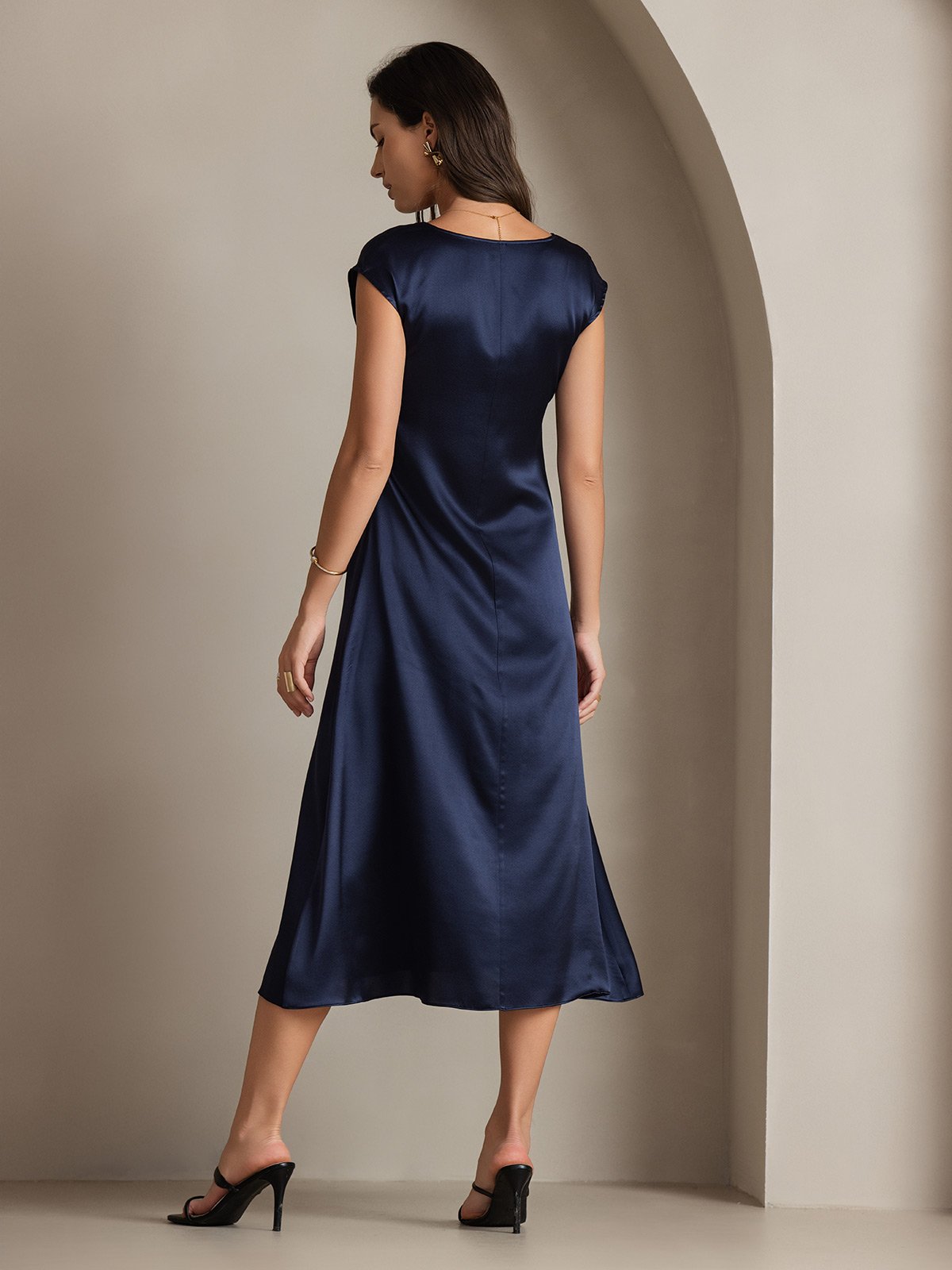 Rosstef 19Momme Silk Cap Sleeve Round Neck Midi Dress