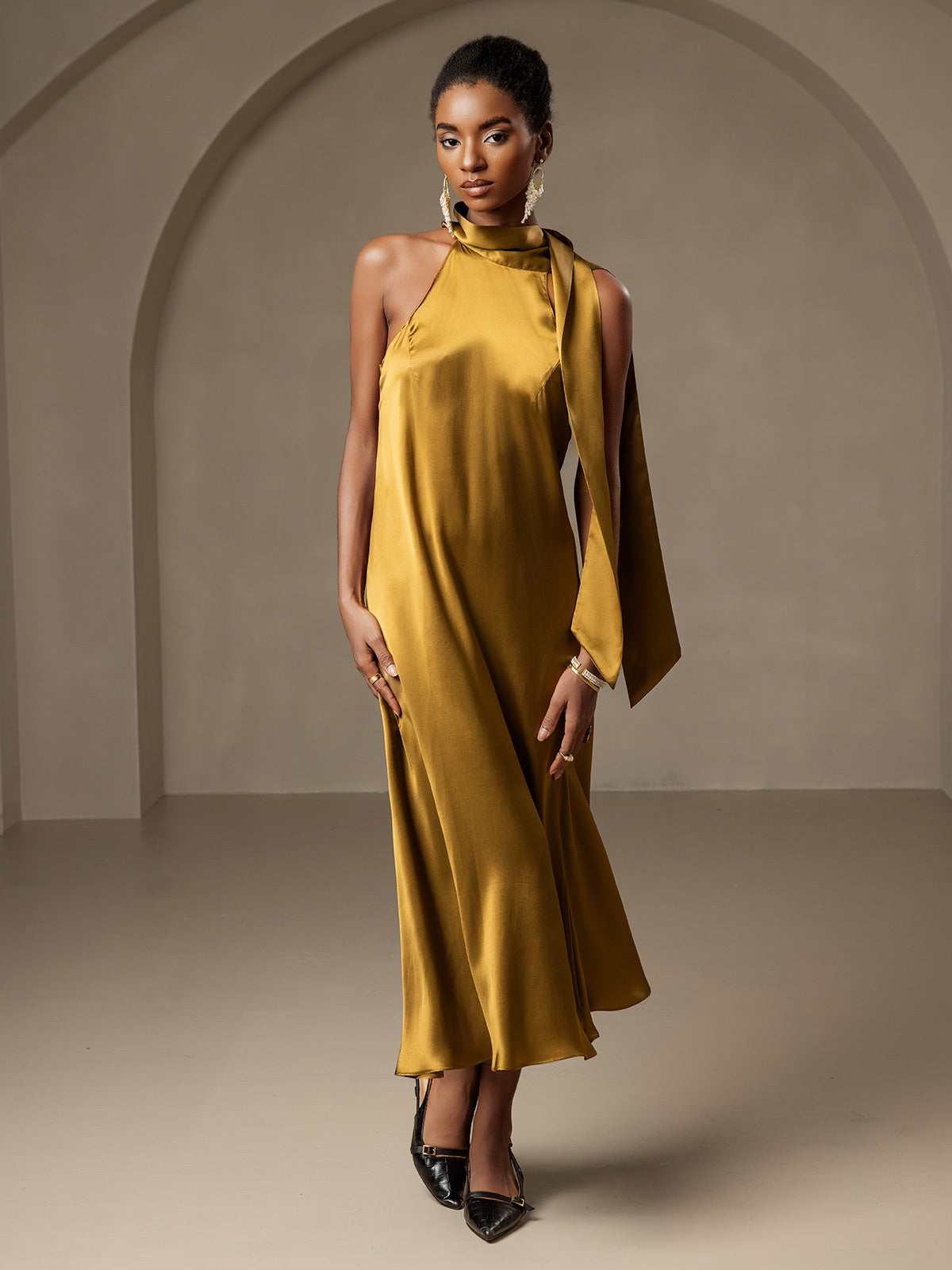 Rosstef 19Momme Silk Sleeveless Tie Neck Midi Dress