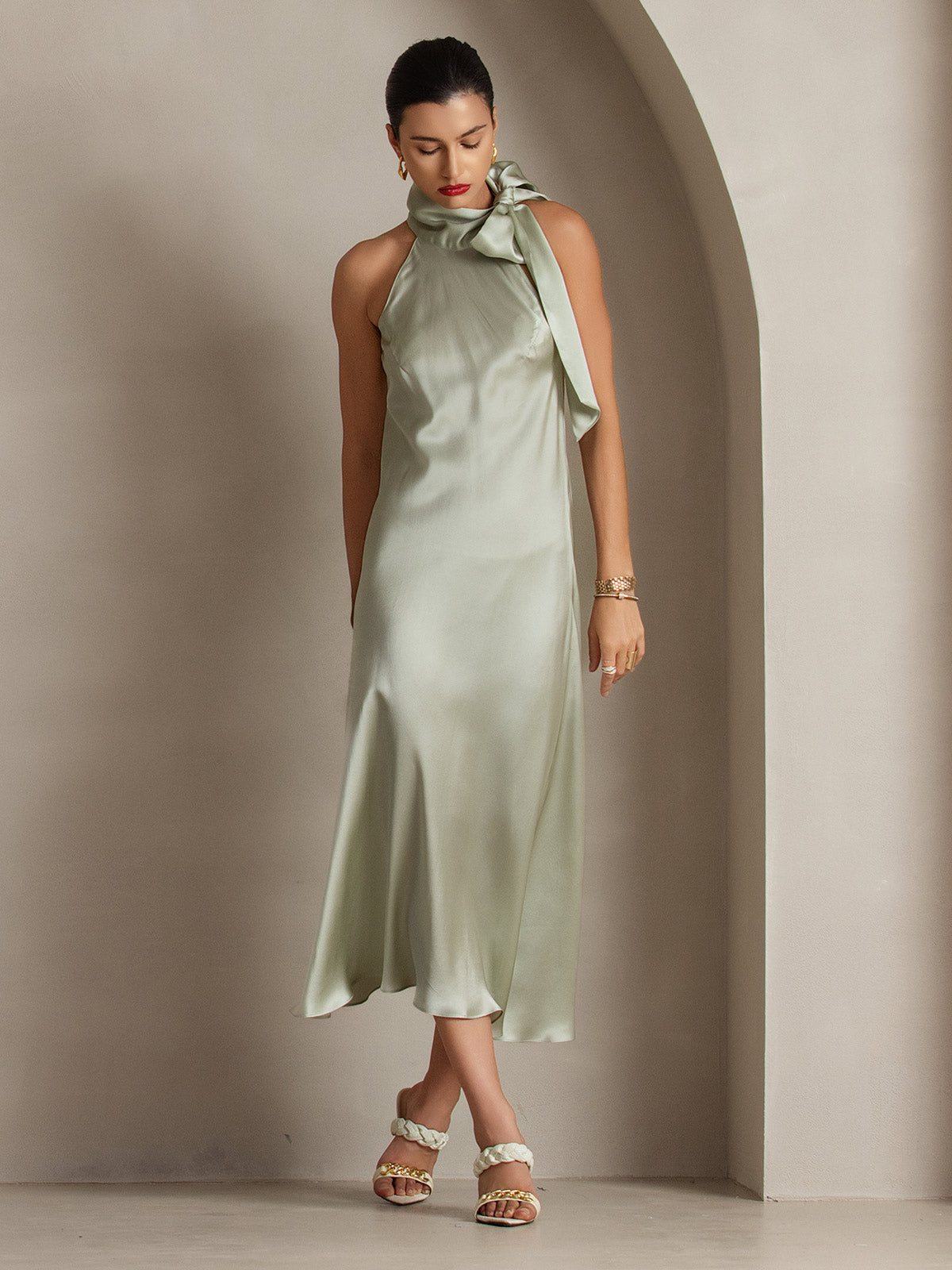 Rosstef 19Momme Silk Sleeveless Tie Neck Midi Dress