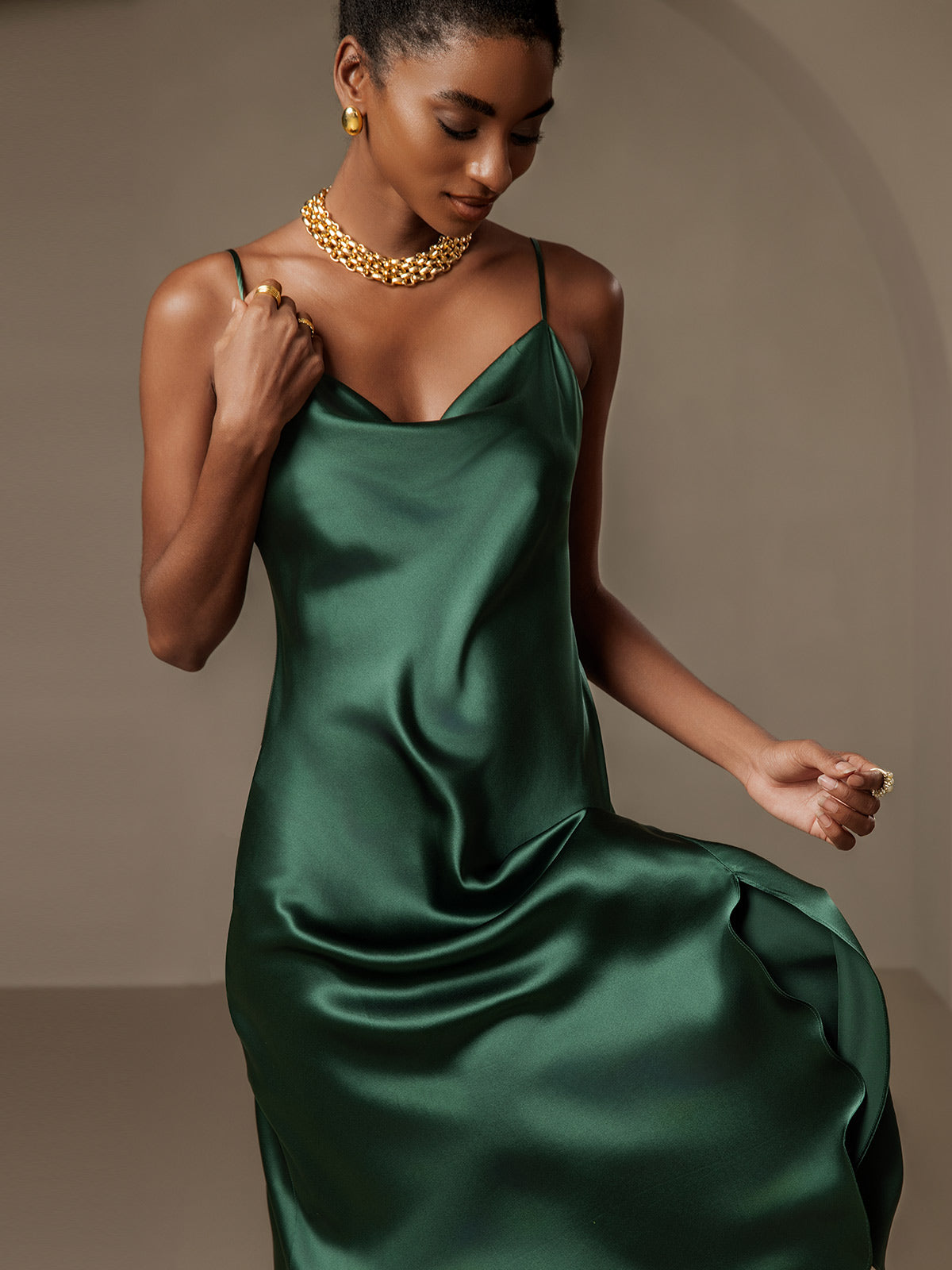 Rosstef Pure Slik Spageti Kolsuz Midi Gown ile Çizme Tasarımı